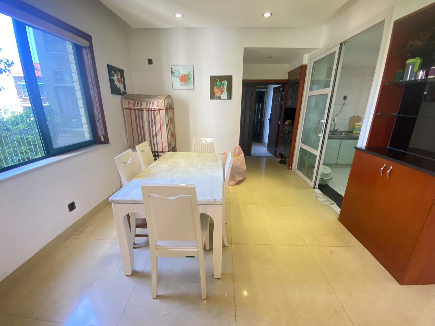 西域名邸  3室2厅2卫    65.0万 西域名邸  3室2厅2卫    65.0万室内图