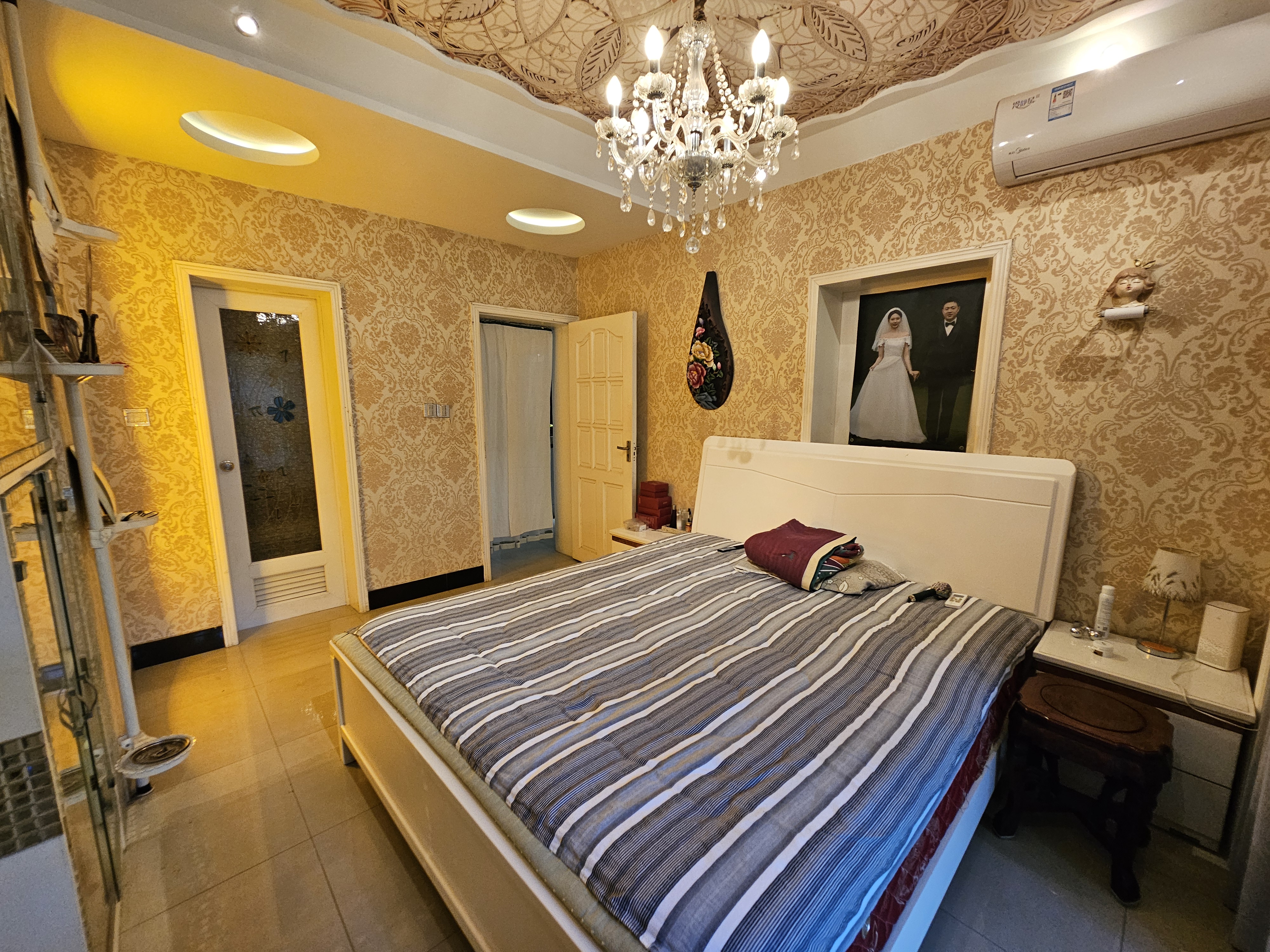 湘银二期别墅  5室4厅3卫    248.0万 湘银二期别墅  5室4厅3卫    248.0万室内图