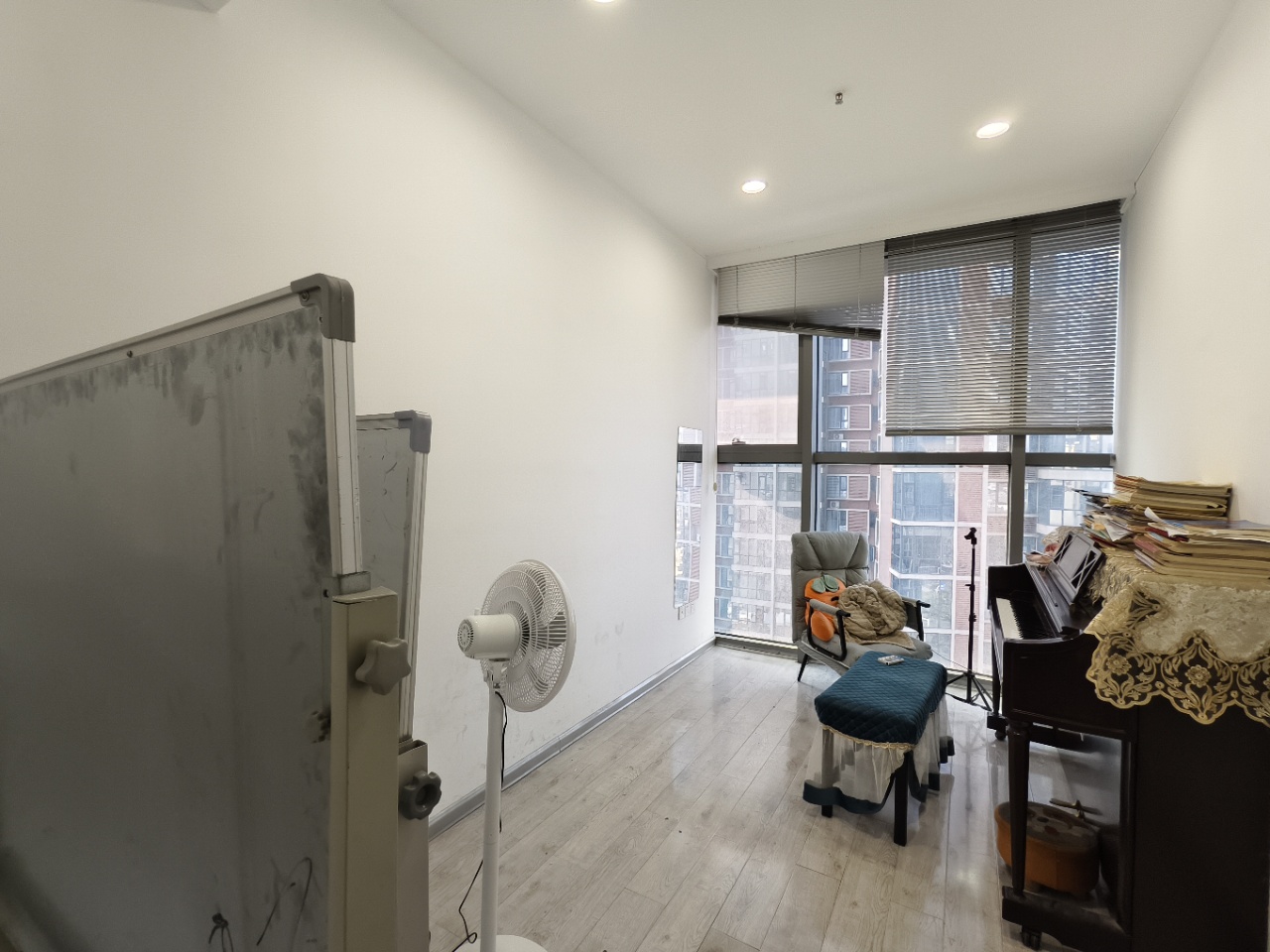 庐山一号  1室1厅1卫    130.0万 庐山一号  1室1厅1卫    130.0万室内图