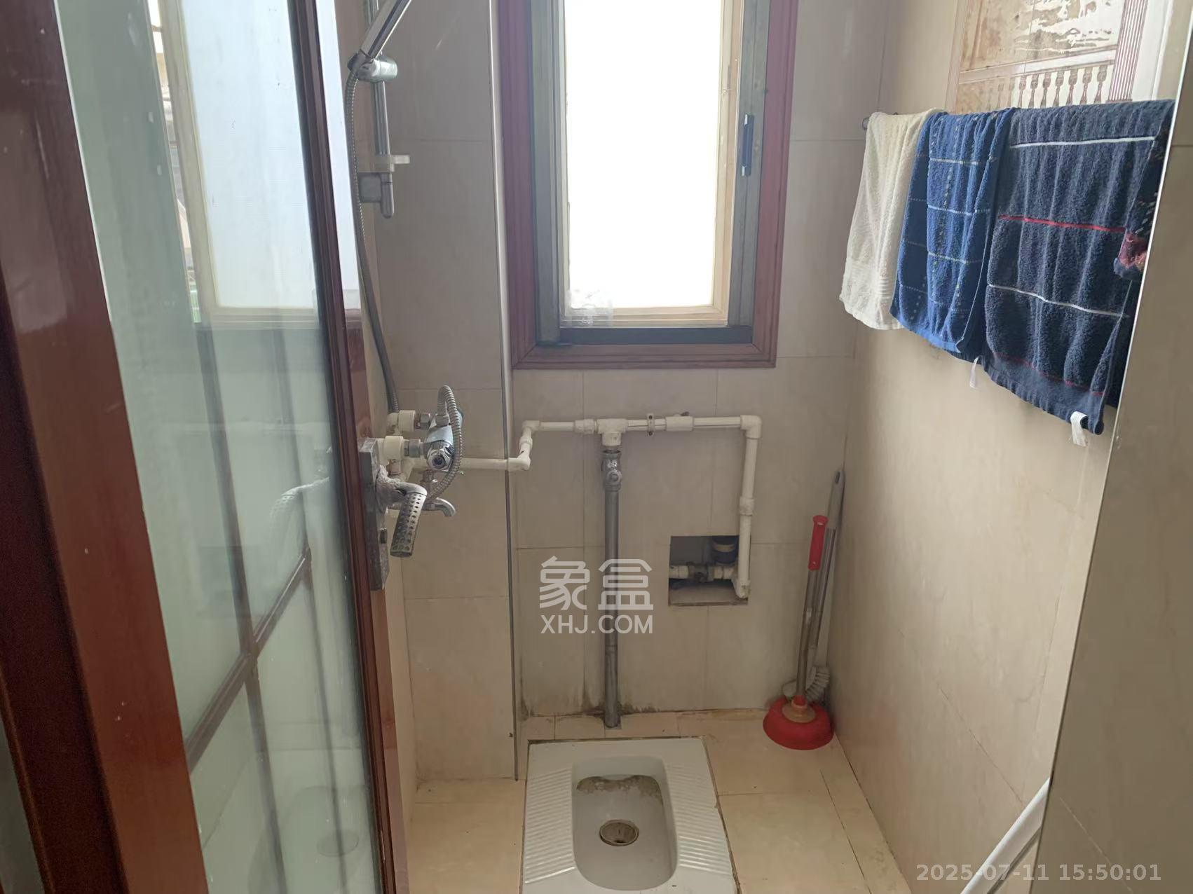 梨子山小区 3室2厅1卫 2000.0元/月 梨子山小区 3室2厅1卫 2000.0元/月室内图