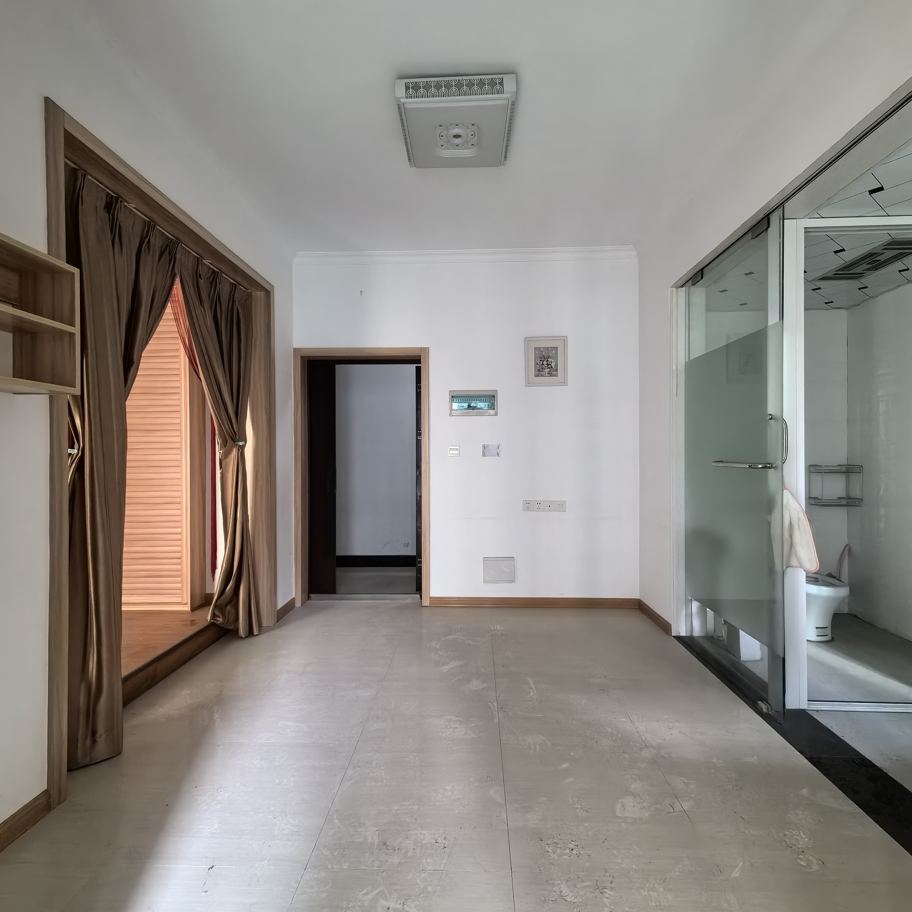 水映豪廷(一,二,三期) 1室0厅0卫 1300.0元/月 水映豪廷(一,二,三期) 1室0厅0卫 1300.0元/月室内图