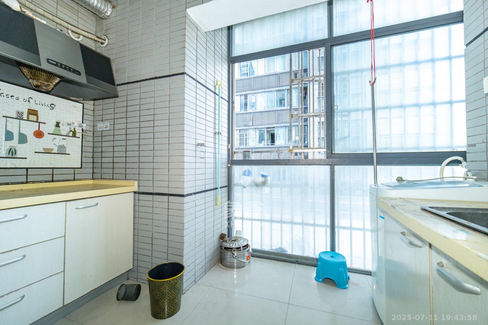 尚都花园城  1室1厅1卫    16.8万厨房