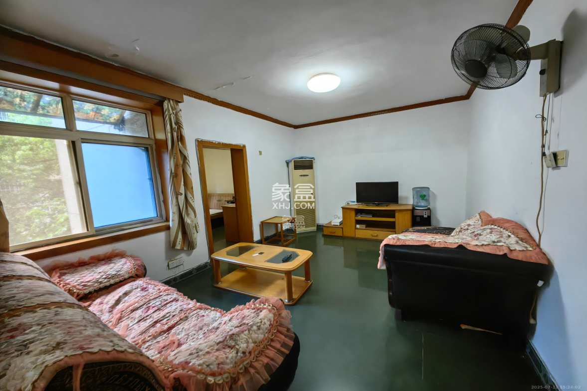 金沙园小区 3室2厅1卫 1600.0元/月 金沙园小区 3室2厅1卫 1600.0元/月室内图