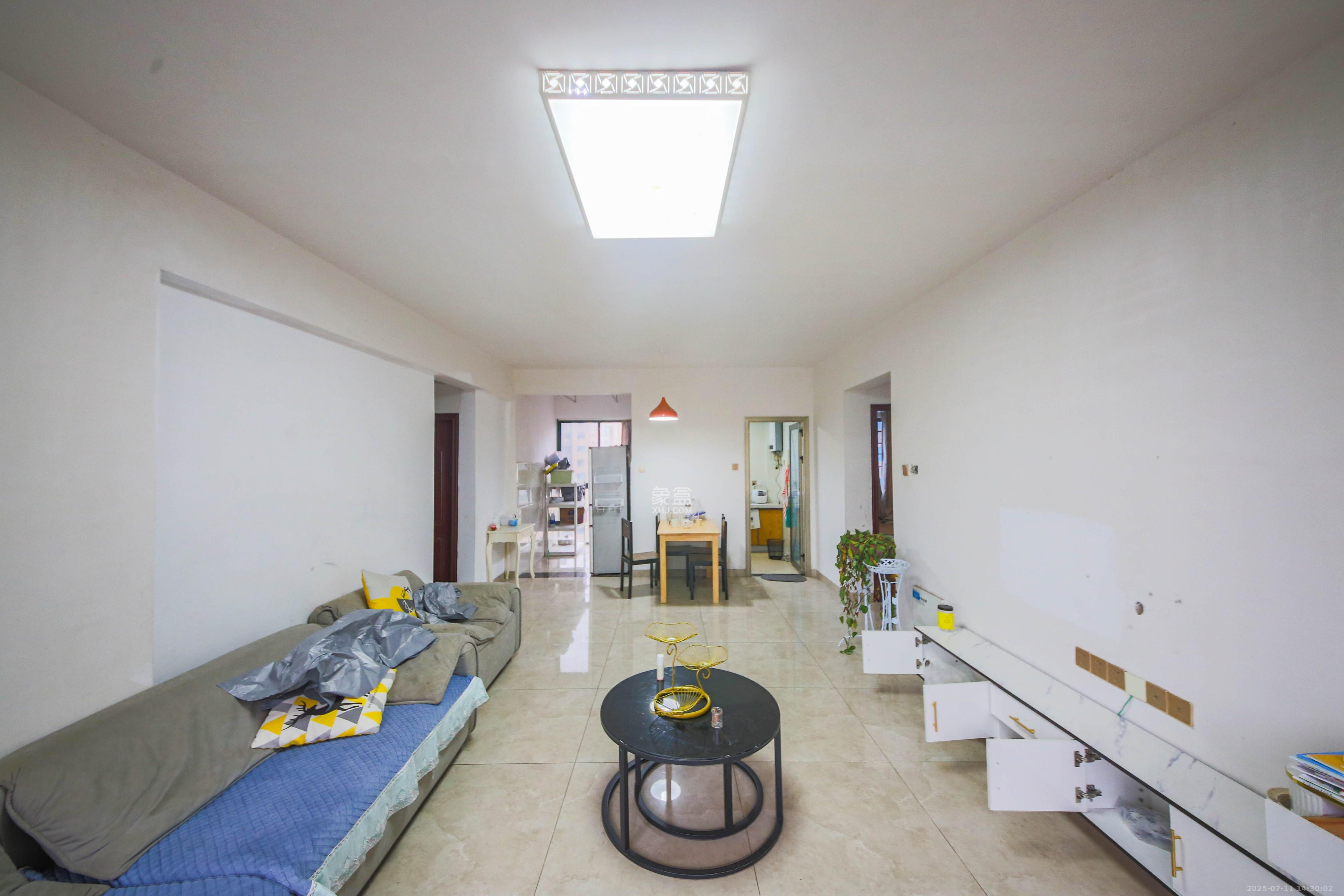 才子嘉都  3室2厅2卫    2400.0元/月 才子嘉都  3室2厅2卫    2400.0元/月室内图