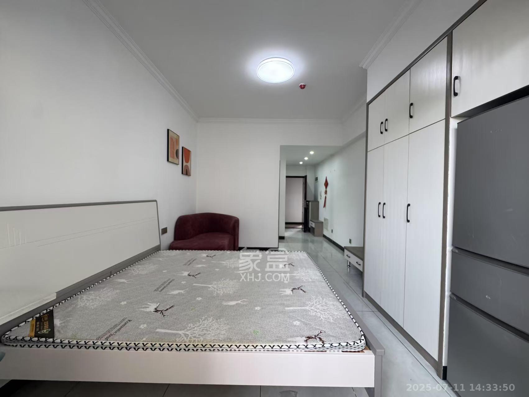 嘉雨兴园 1室1厅1卫 1800.0元/月 嘉雨兴园 1室1厅1卫 1800.0元/月室内图