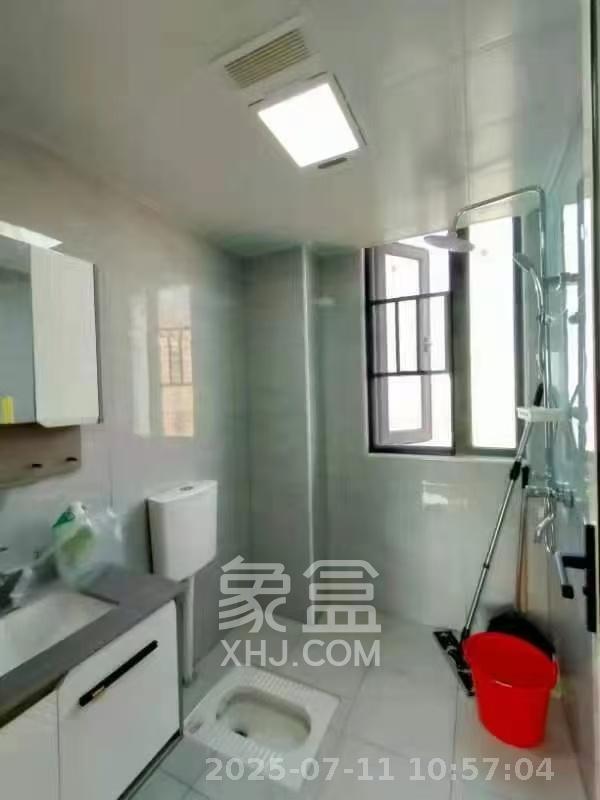 东合新苑  2室2厅1卫    2300.0元/月室内图