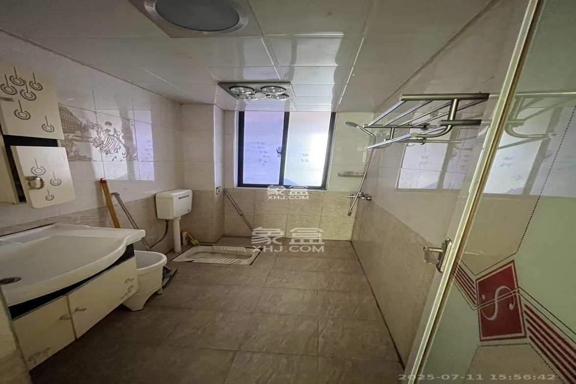 钱隆学府一、二期 3室2厅1卫 2000.0元/月 钱隆学府一、二期 3室2厅1卫 2000.0元/月室内图