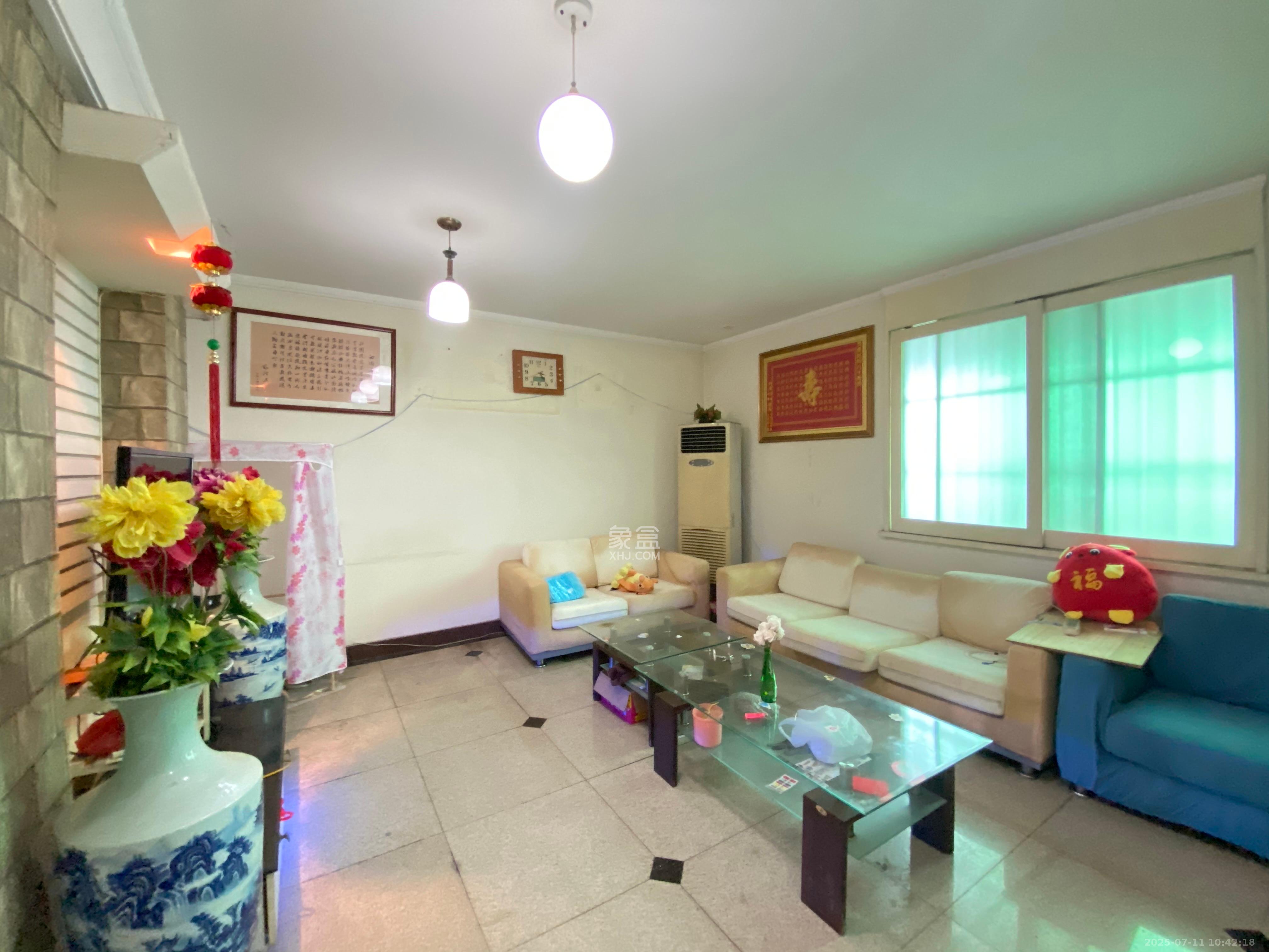 市一医院宿舍  1室2厅2卫    2800.0元/月 市一医院宿舍  1室2厅2卫    2800.0元/月室内图