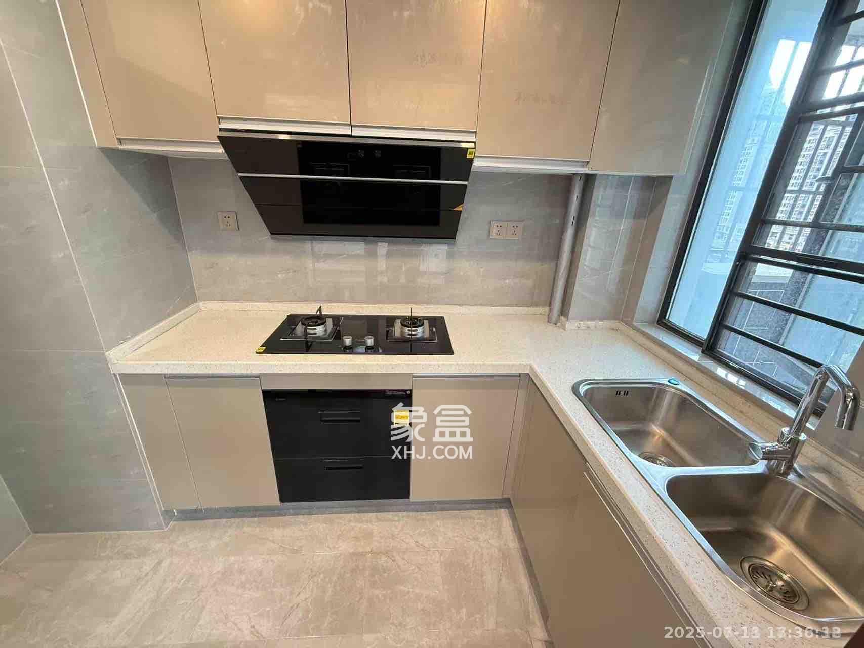 绿地长沙城际空间站(绿地新里佳苑)  4室2厅2卫    3600.0元/月 绿地长沙城际空间站(绿地新里佳苑)  4室2厅2卫    3600.0元/月