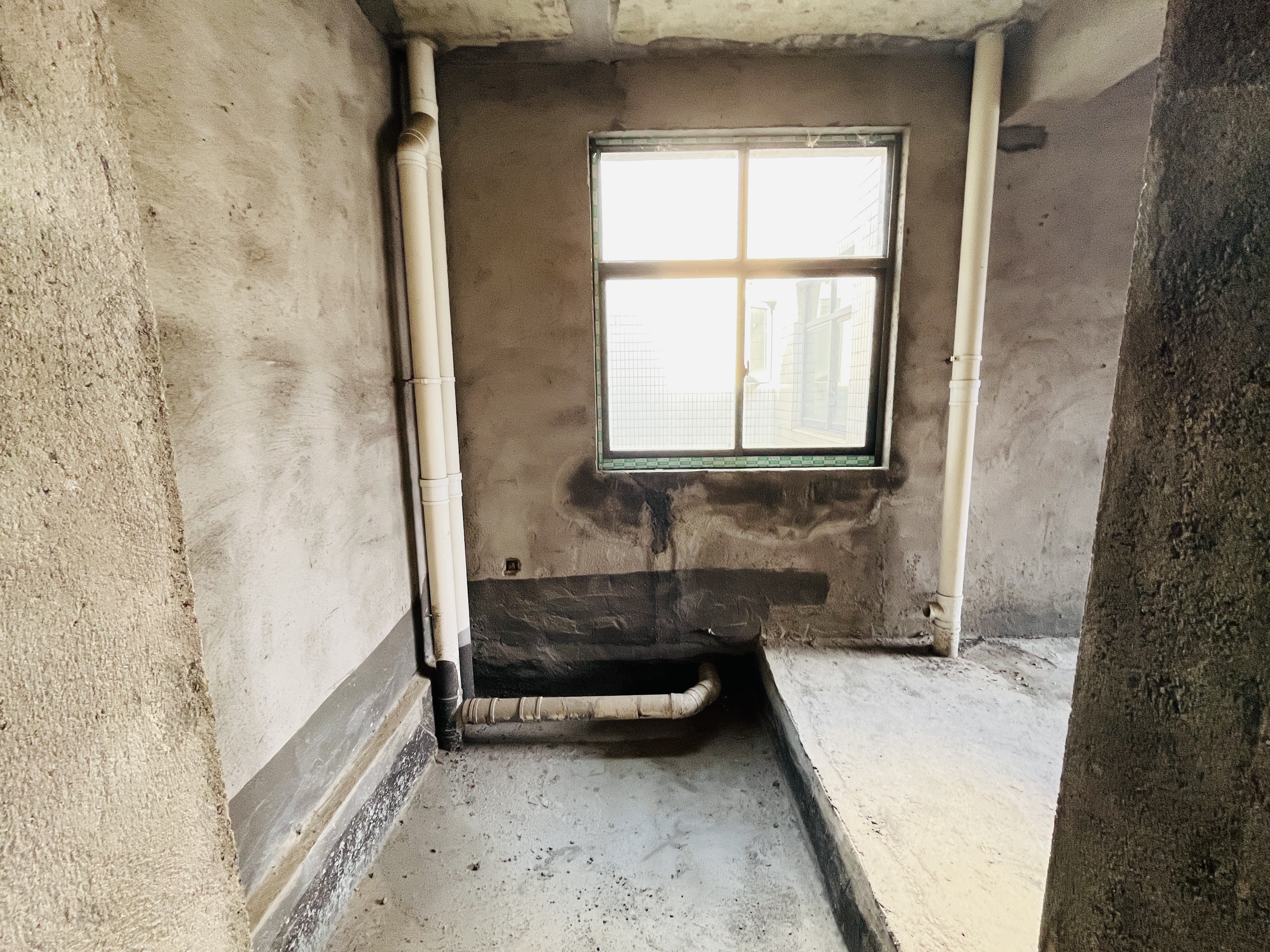 华都国际花园  4室2厅2卫    77.8万 华都国际花园  4室2厅2卫    77.8万客厅