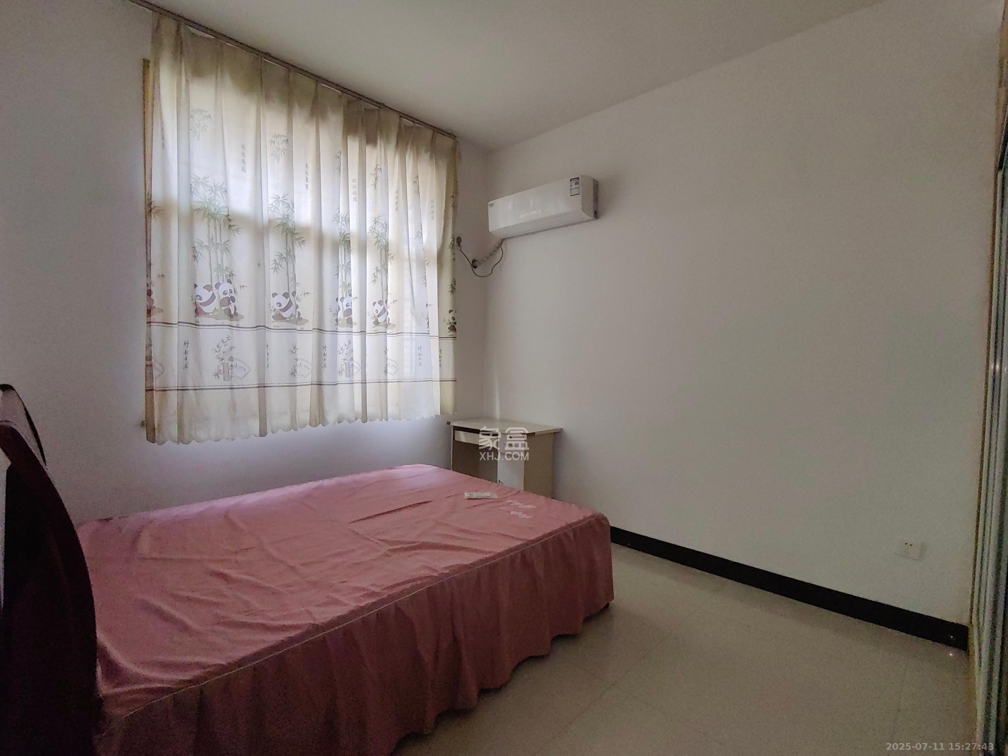 月湖安置小区（马栏山小区）  3室2厅2卫   1800.00元/月室内图