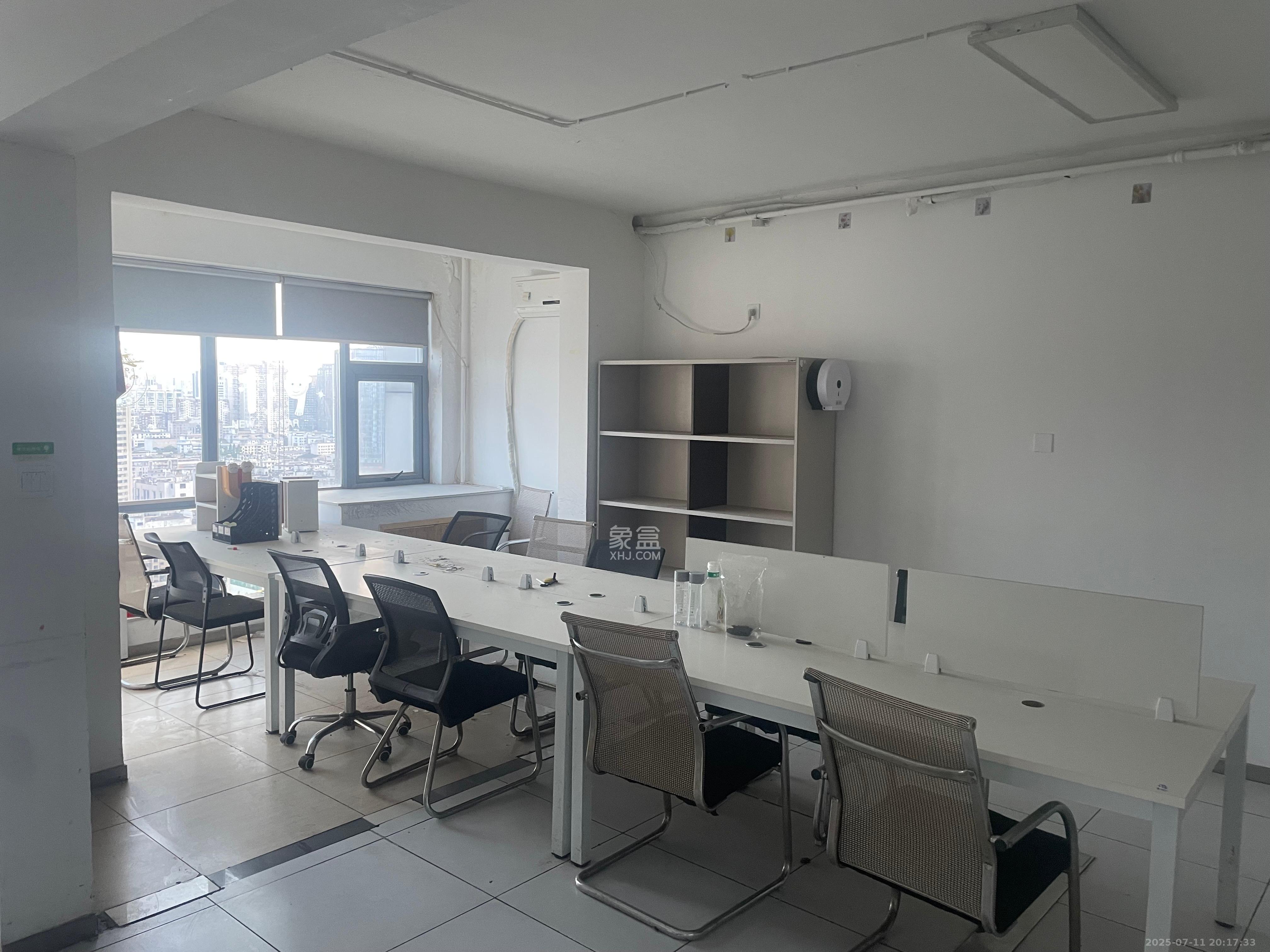 人瑞潇湘国际 1室1厅1卫 16000.0元/月 人瑞潇湘国际 1室1厅1卫 16000.0元/月室内图