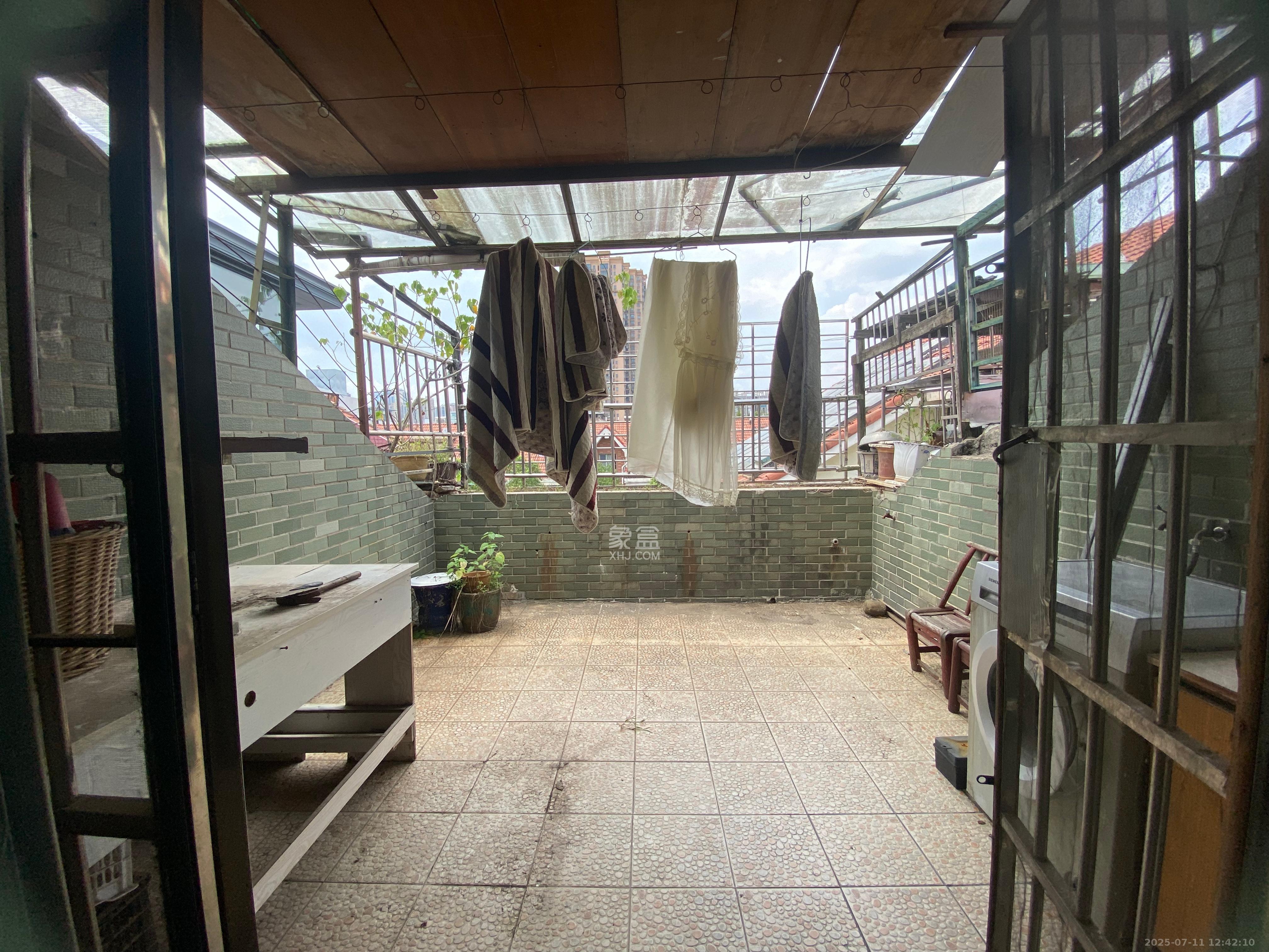 东方新城 6室2厅2卫 3000.0元/月 东方新城 6室2厅2卫 3000.0元/月室内图