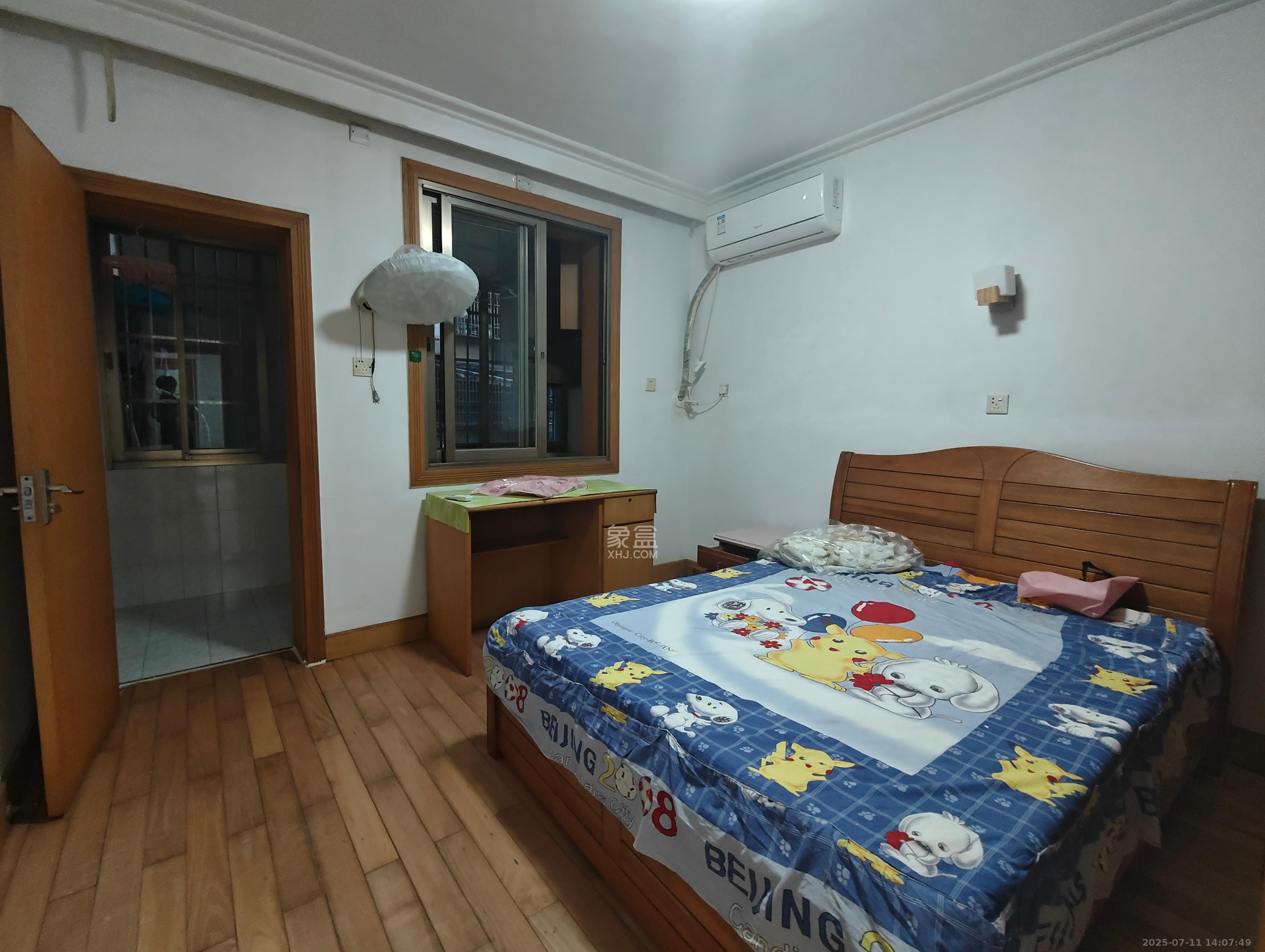 文华商住楼  3室2厅2卫   2800.00元/月室内图