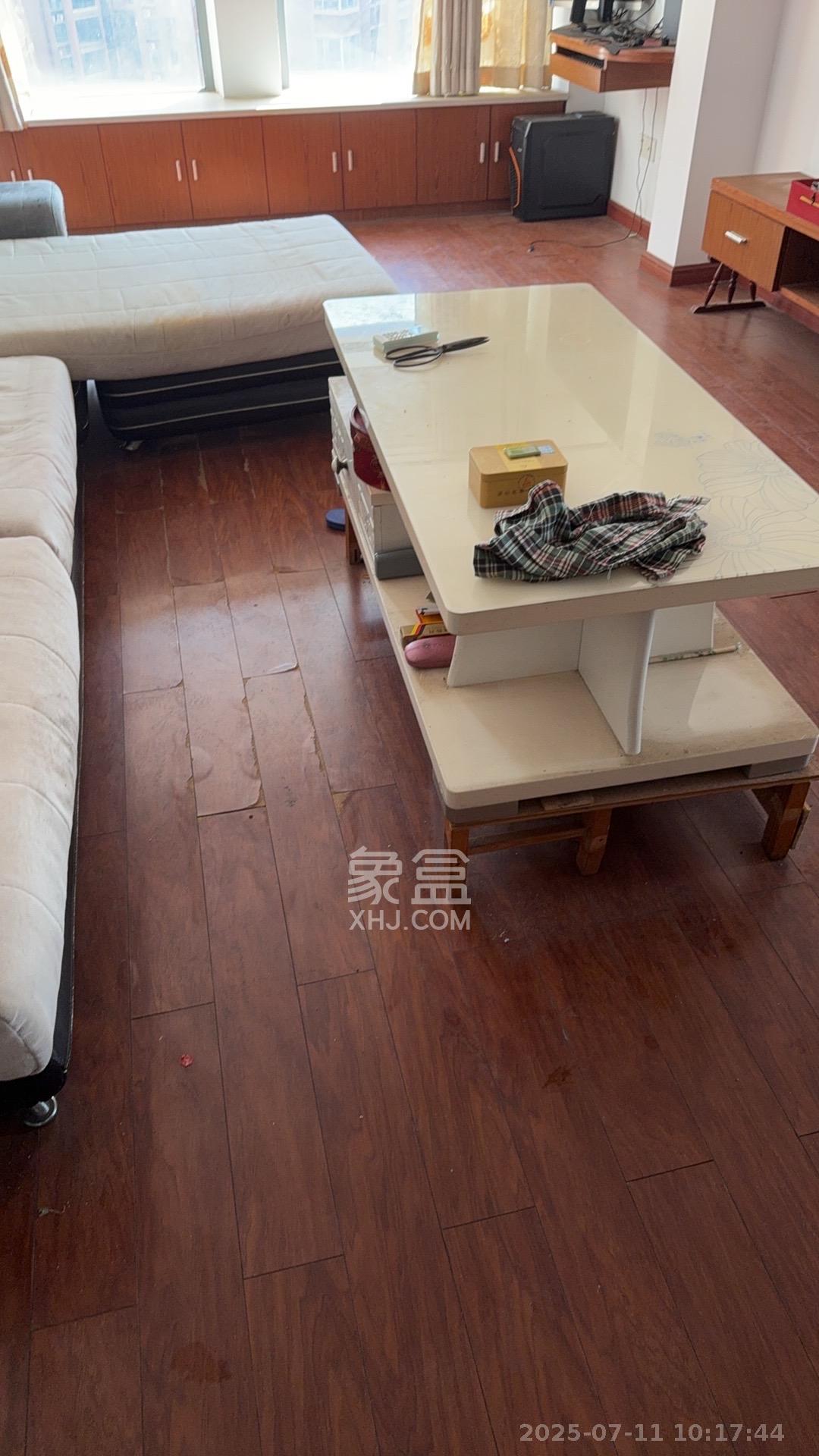 上海城小区 2室2厅1卫 1900.0元/月 上海城小区 2室2厅1卫 1900.0元/月室内图