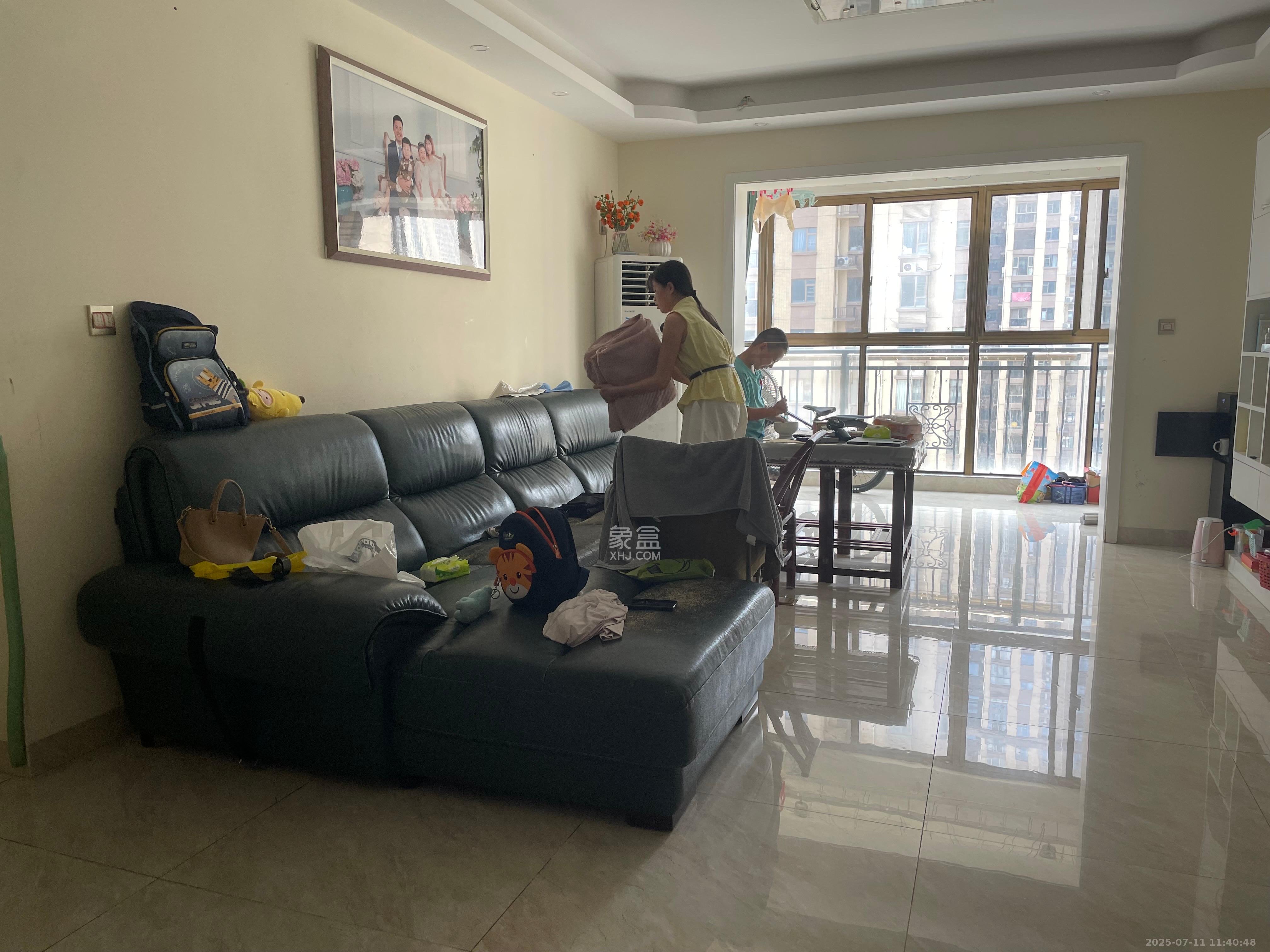 江山帝景雅典  3室2厅2卫    2800.0元/月 江山帝景雅典  3室2厅2卫    2800.0元/月室内图