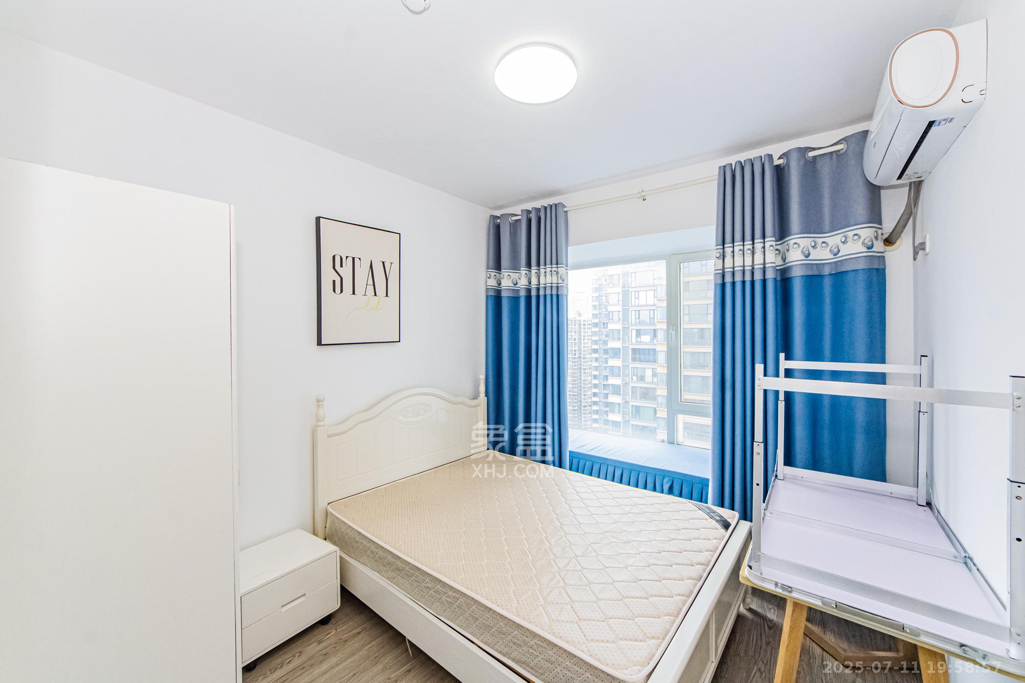 北辰三角洲E7区  4室2厅2卫    230.0万卧室