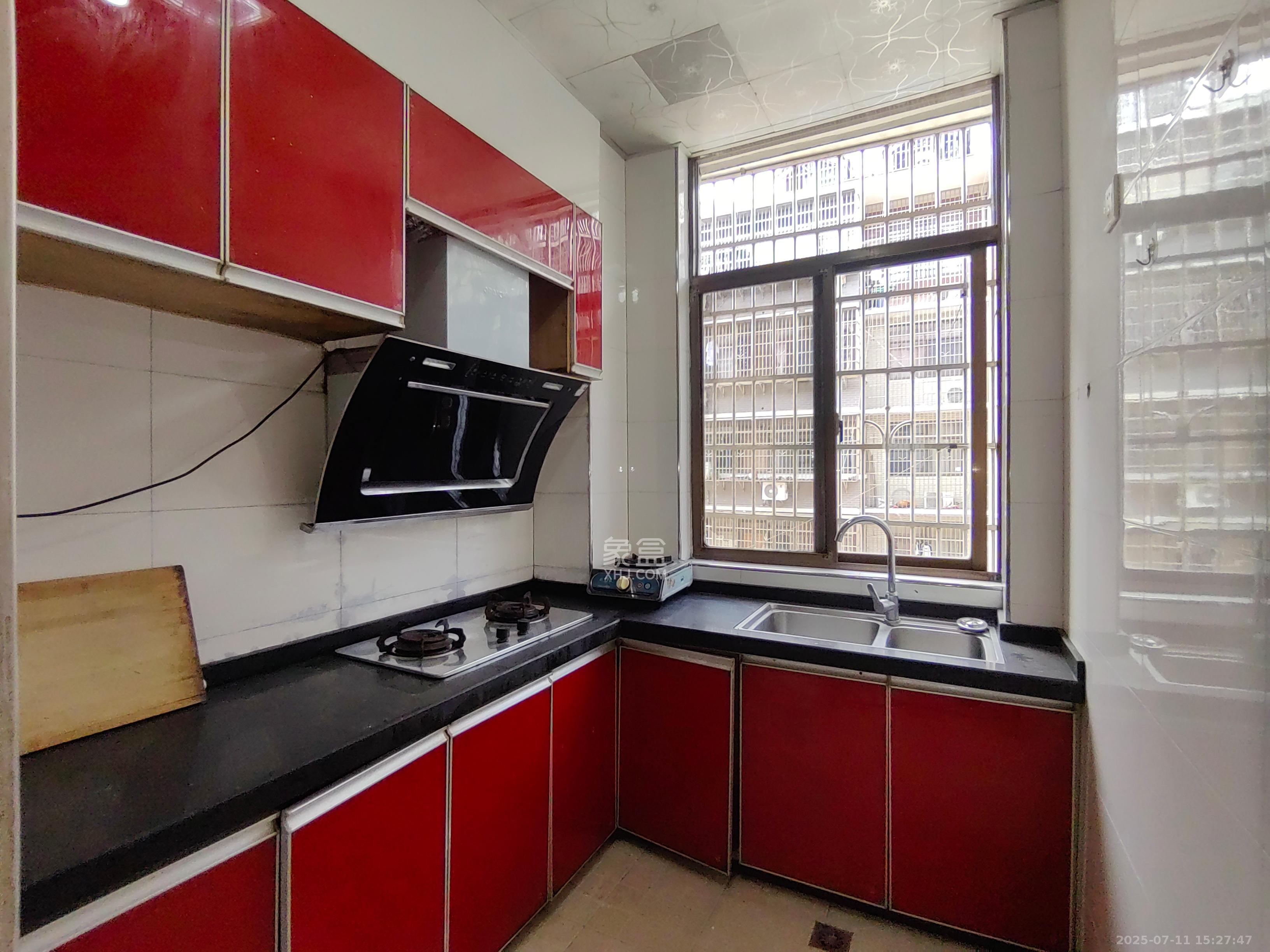 月湖安置小区(马栏山小区)  3室2厅2卫    1800.0元/月 月湖安置小区(马栏山小区)  3室2厅2卫    1800.0元/月室内图