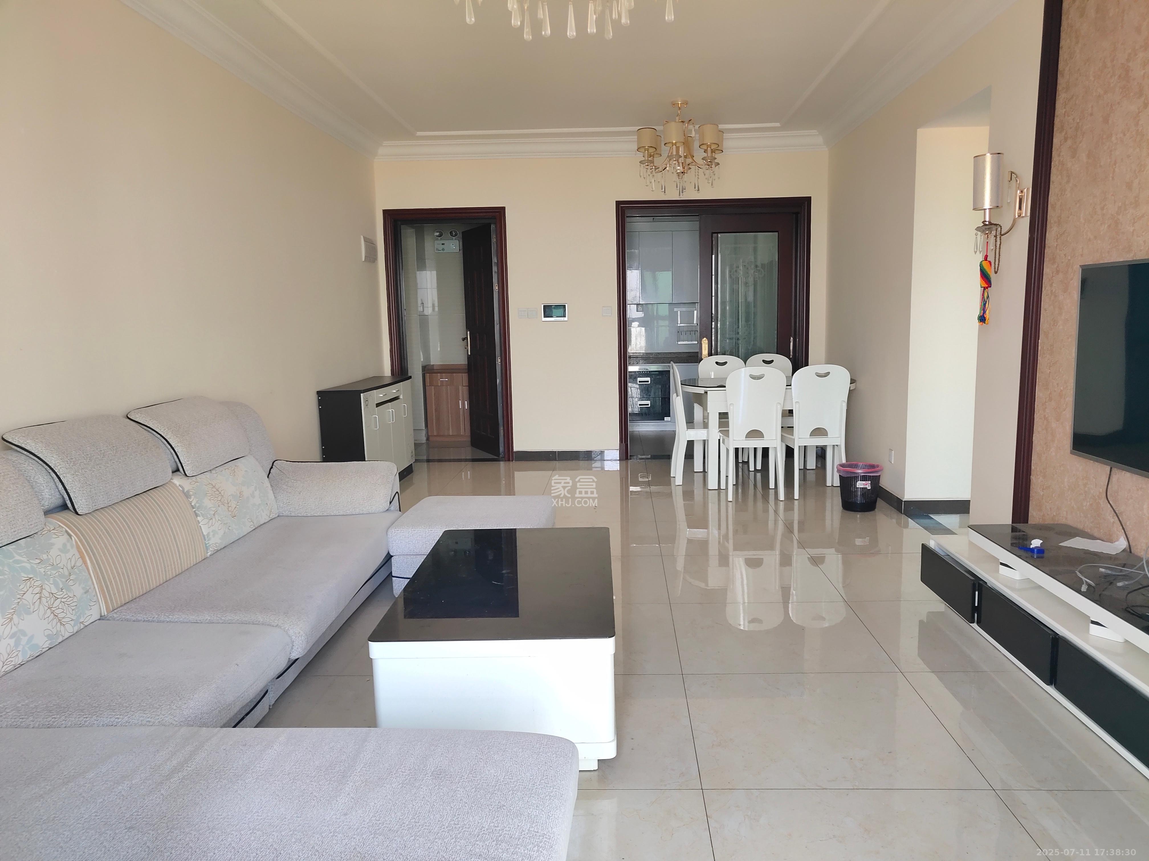 恒大翡翠华庭 3室2厅1卫 2200.0元/月 恒大翡翠华庭 3室2厅1卫 2200.0元/月室内图