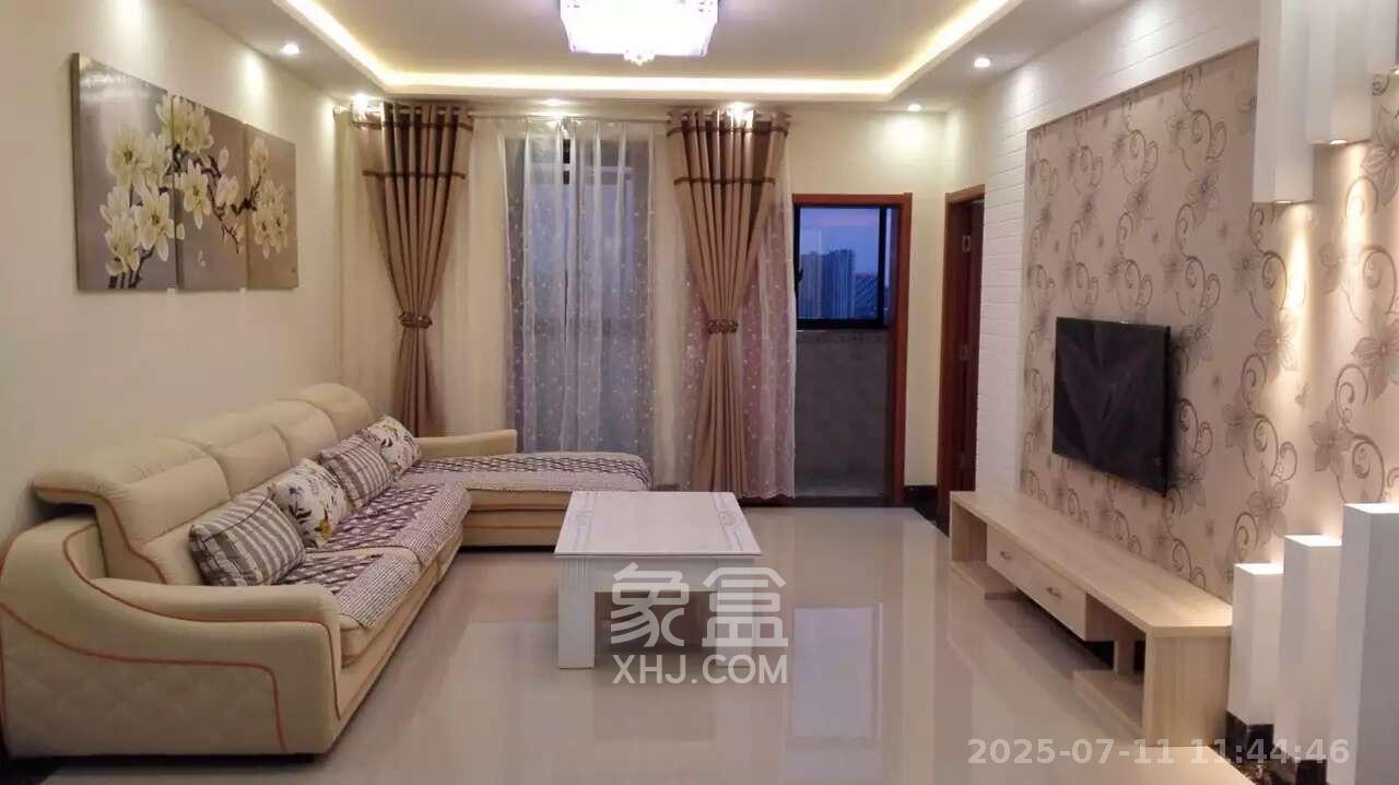 富林公寓  3室2厅2卫   2300.00元/月室内图1