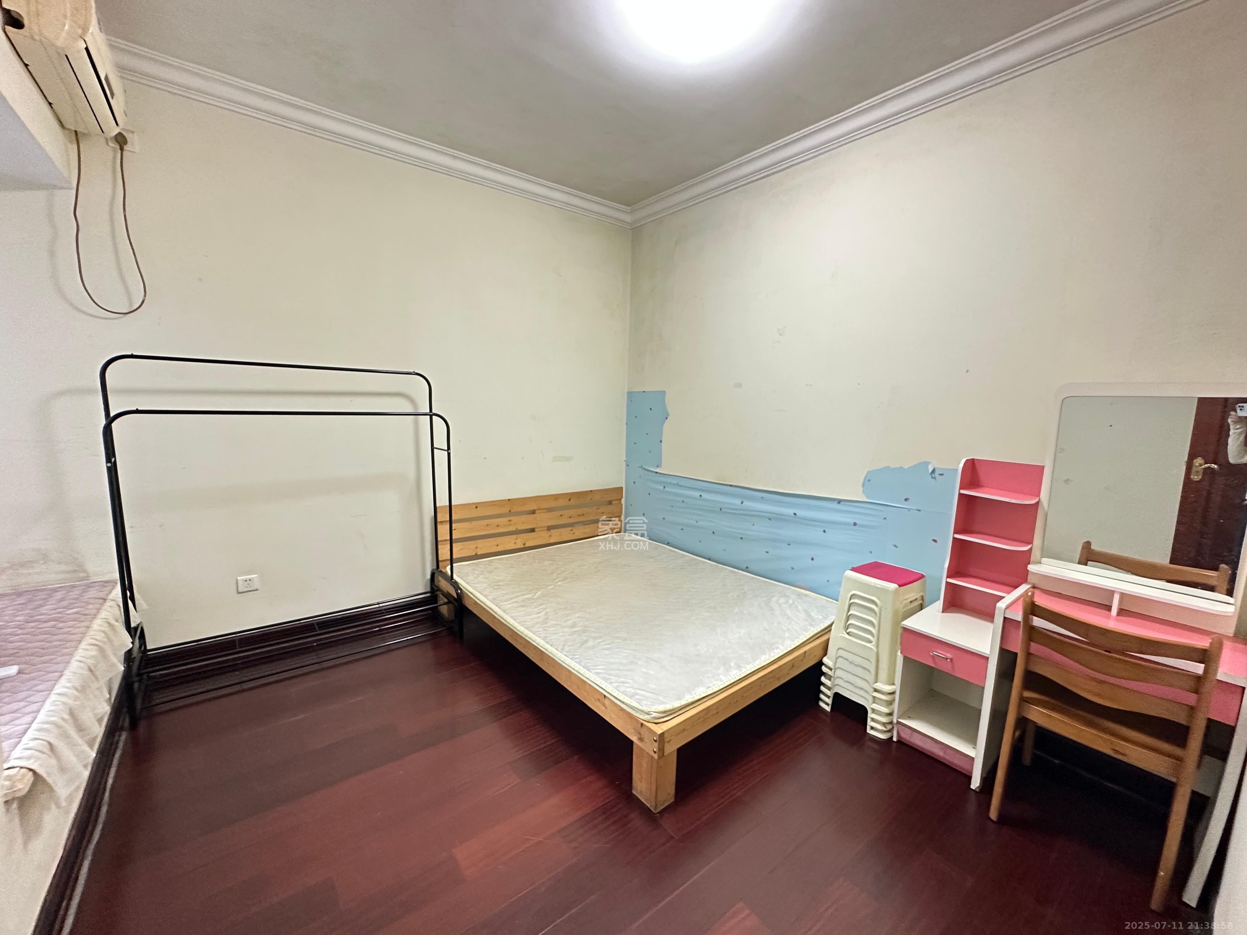 恒大绿洲  2室2厅1卫    1900.0元/月室内图