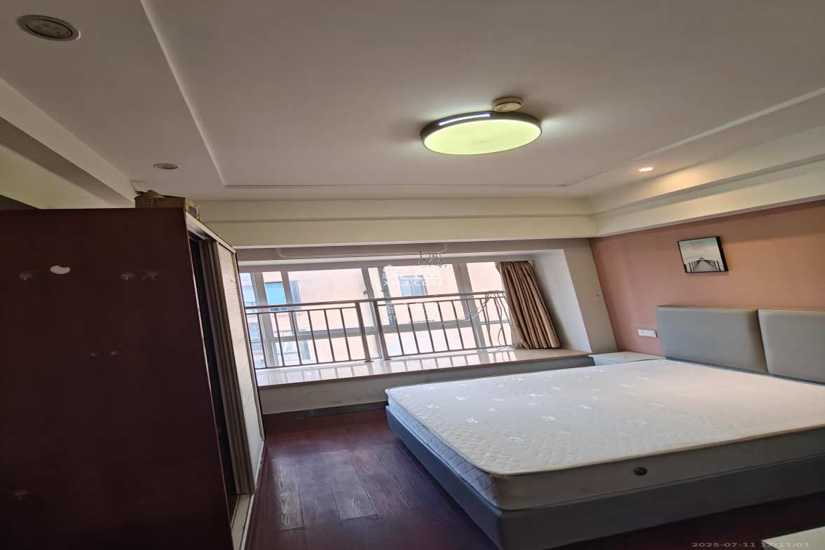 星城荣域 1室1厅1卫 1380.0元/月 星城荣域 1室1厅1卫 1380.0元/月室内图