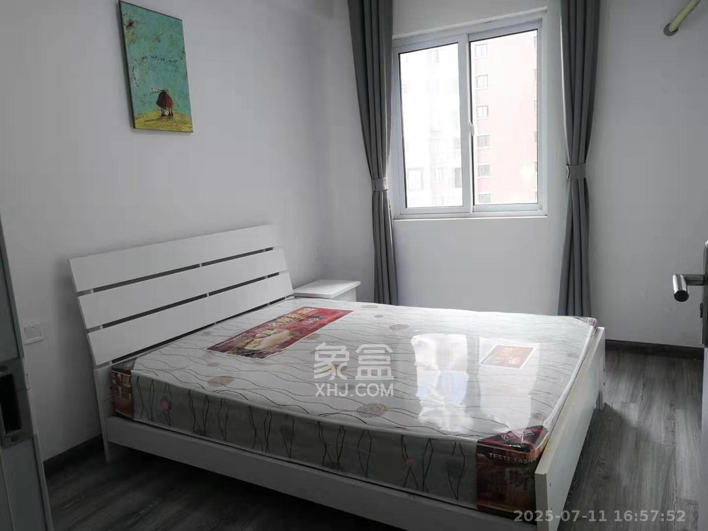 山水湾  3室2厅2卫   2200.00元/月室内图