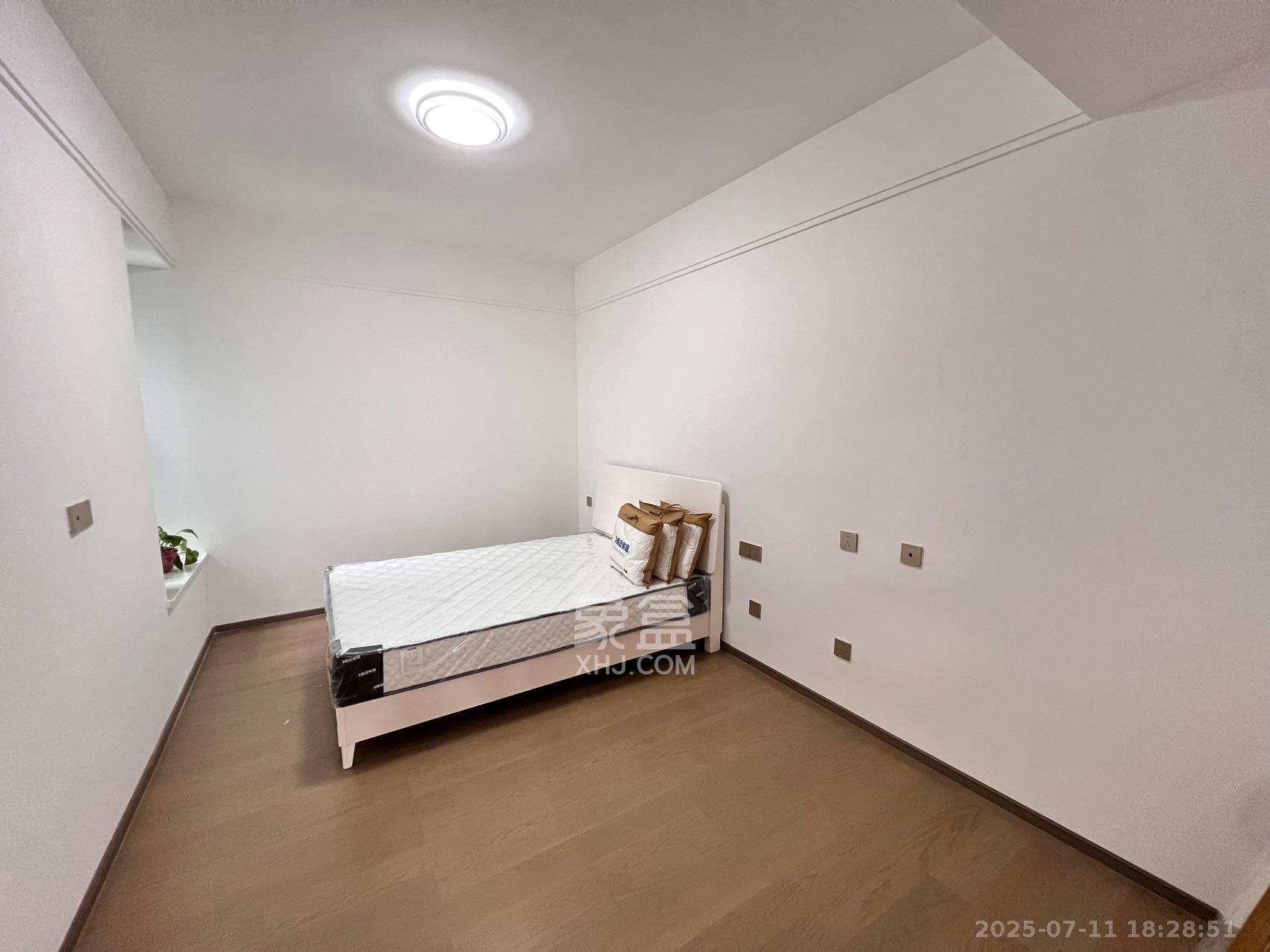 复地滨江金融中心  3室2厅2卫    4380.0元/月 复地滨江金融中心  3室2厅2卫    4380.0元/月室内图