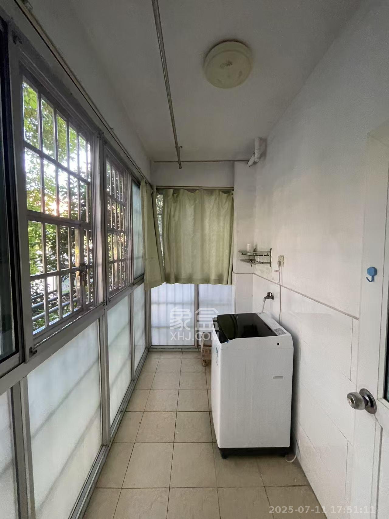 弘欣公寓  1室2厅1卫   1600.00元/月室内图