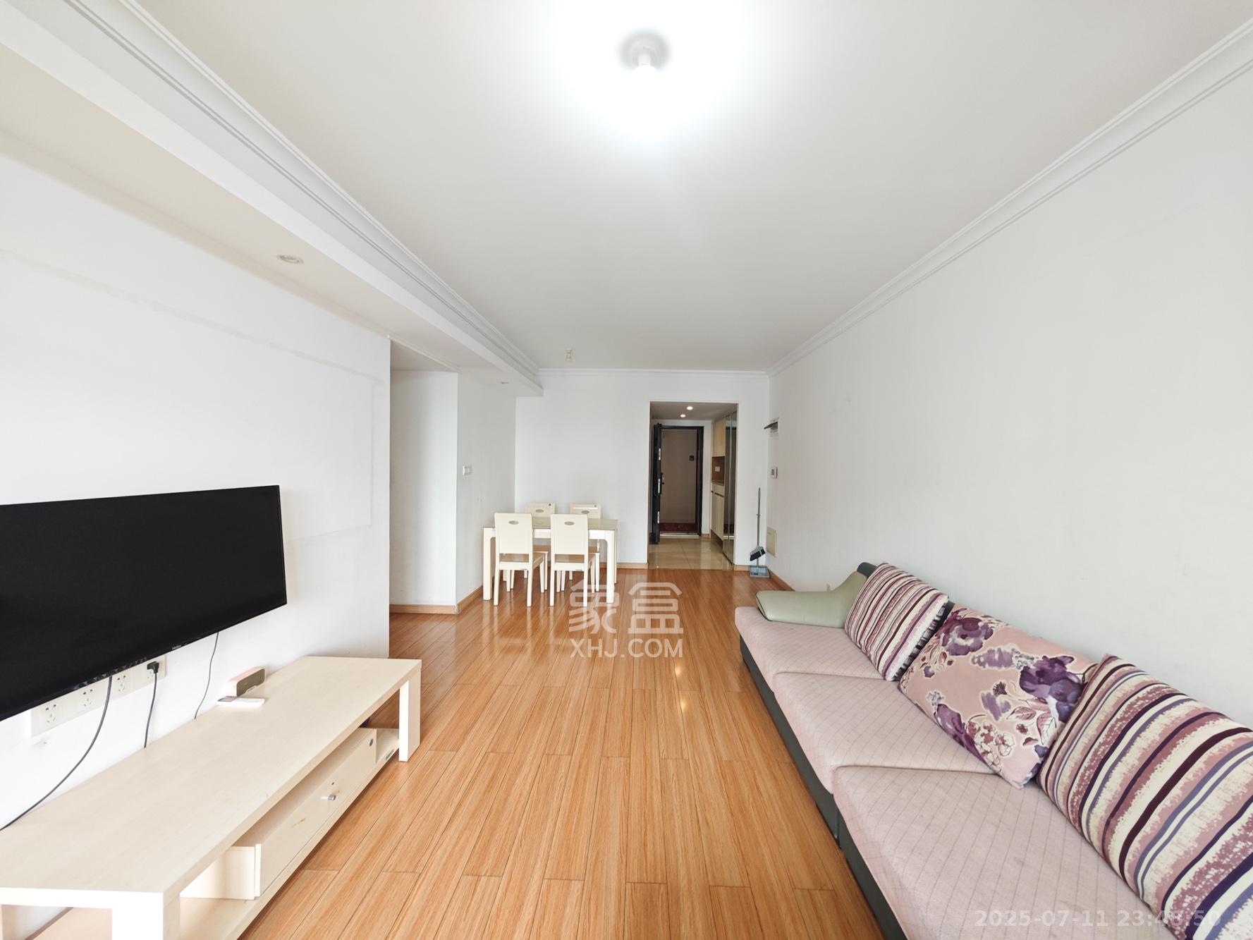 万科魅力之城 3室2厅2卫 89.8万 万科魅力之城 3室2厅2卫 89.8万客厅