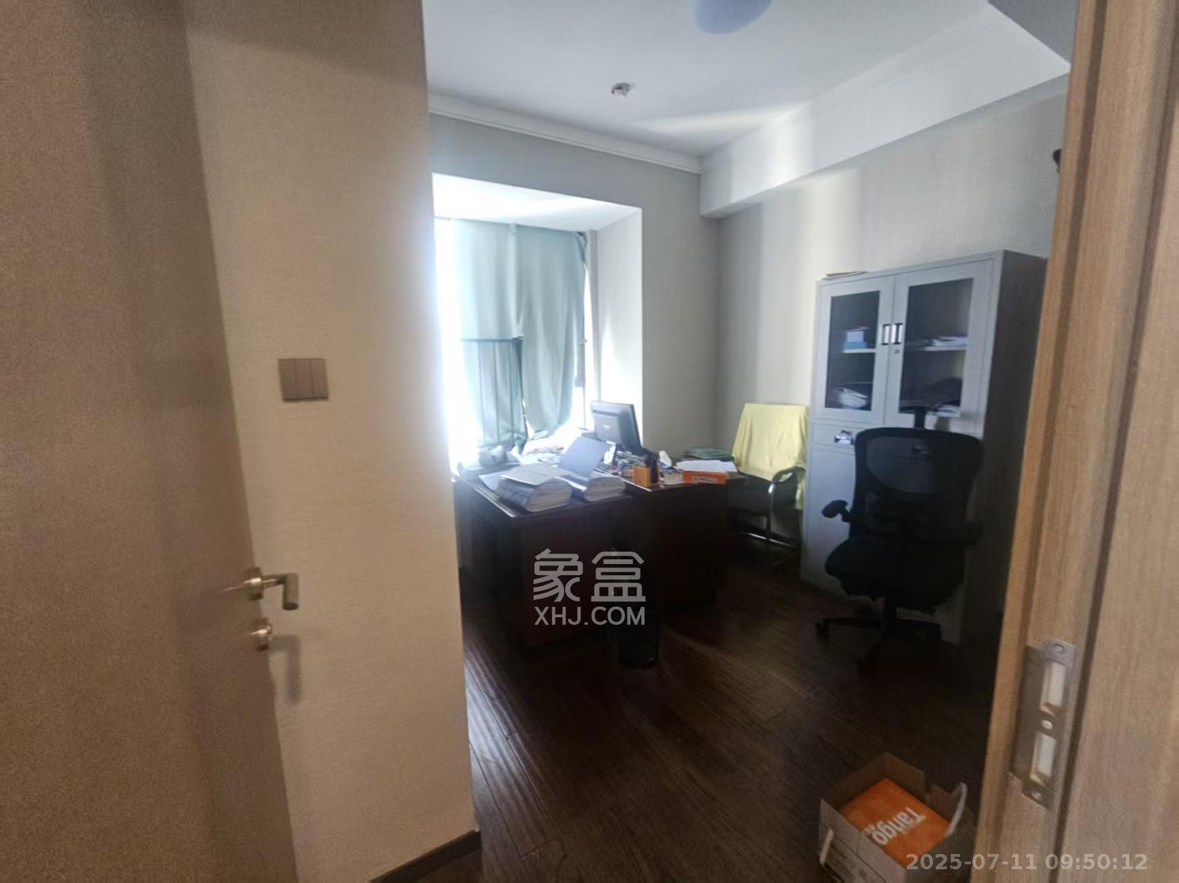 旭辉都会山  4室2厅3卫    9000.0元/月 旭辉都会山  4室2厅3卫    9000.0元/月室内图