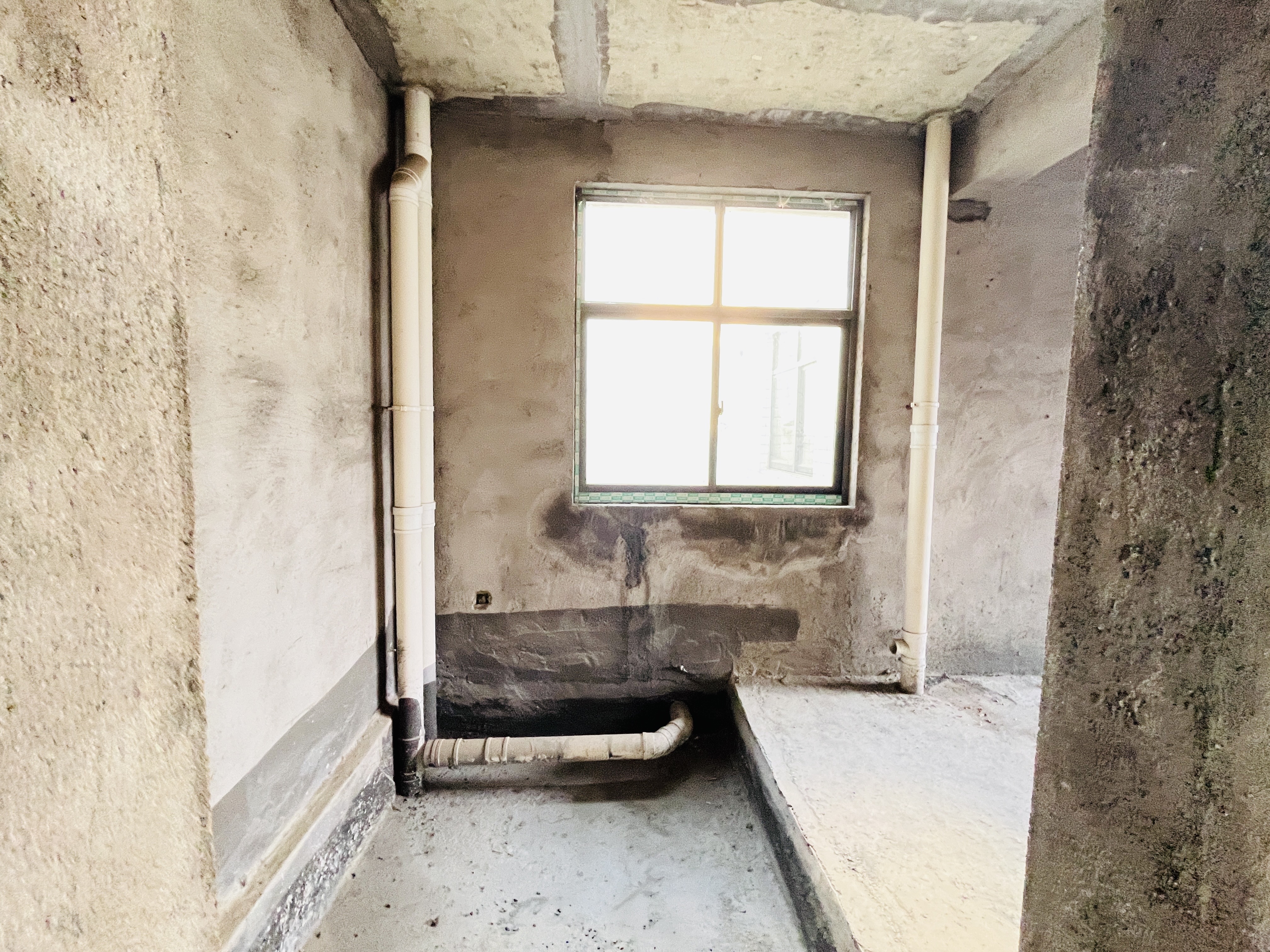 华都国际花园  4室2厅2卫    77.8万 华都国际花园  4室2厅2卫    77.8万客厅