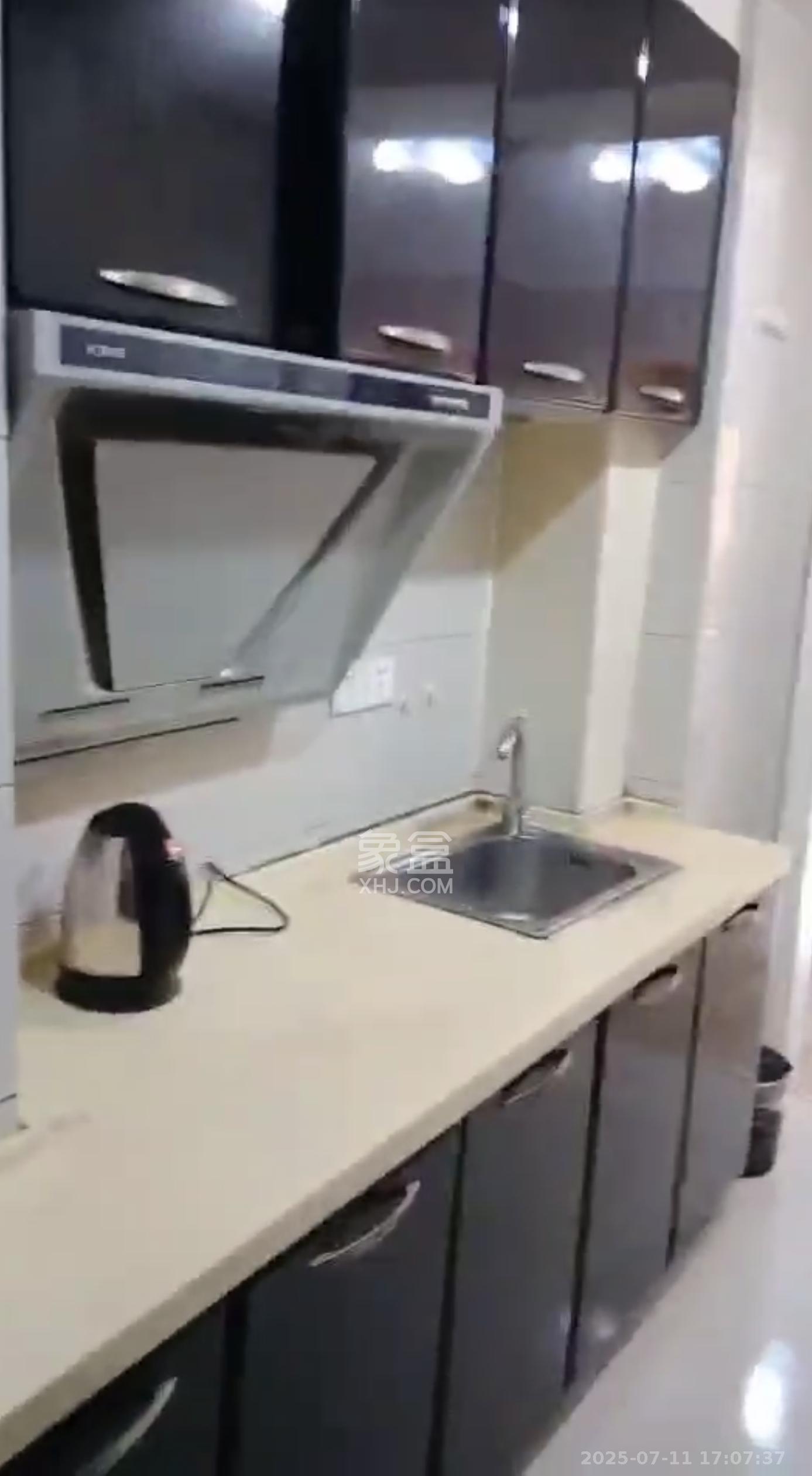 湘腾城市广场  1室1厅1卫    1800.0元/月室内图