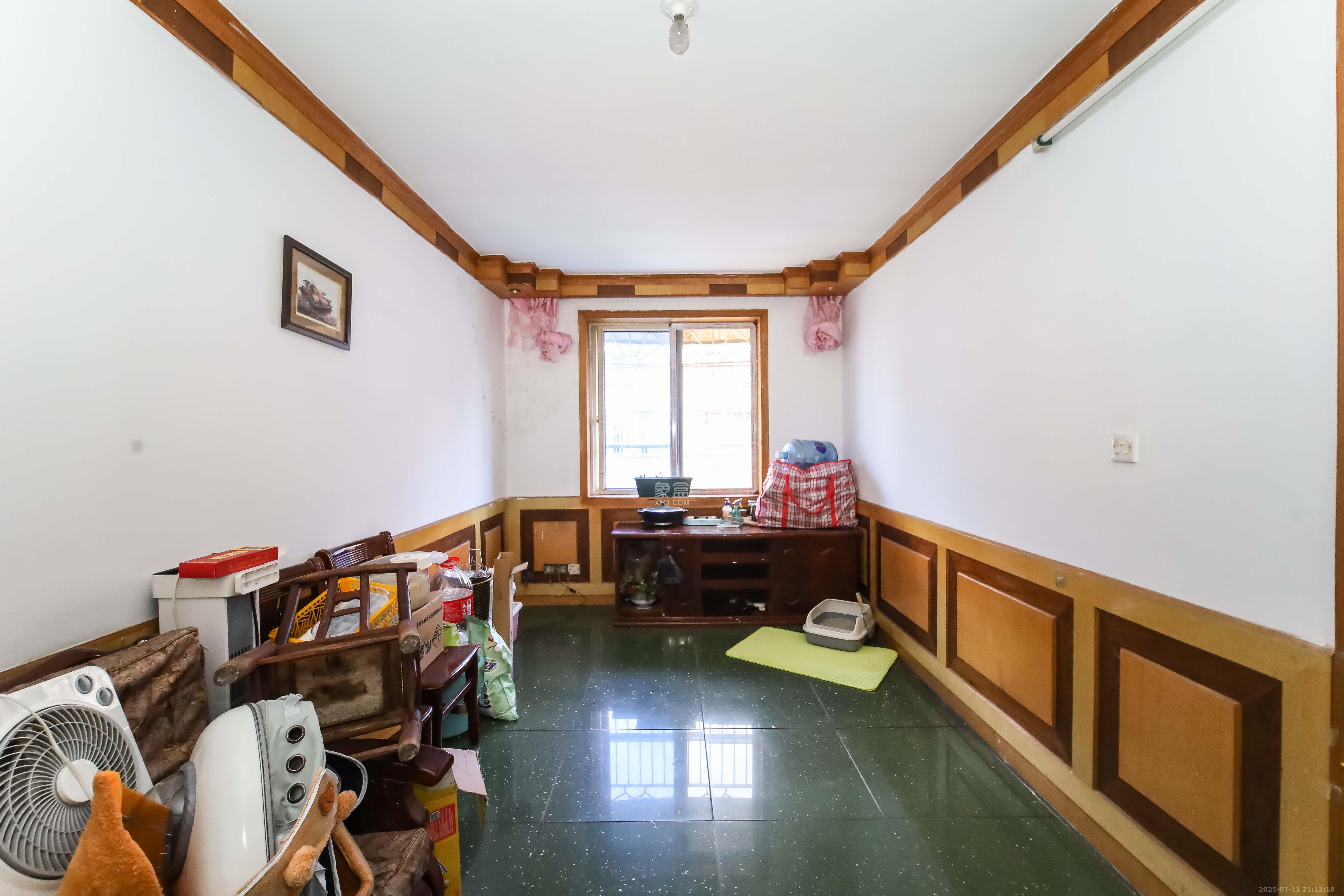 荷花园小区(安置房小区) 2室2厅1卫 38.0万 荷花园小区(安置房小区) 2室2厅1卫 38.0万客厅