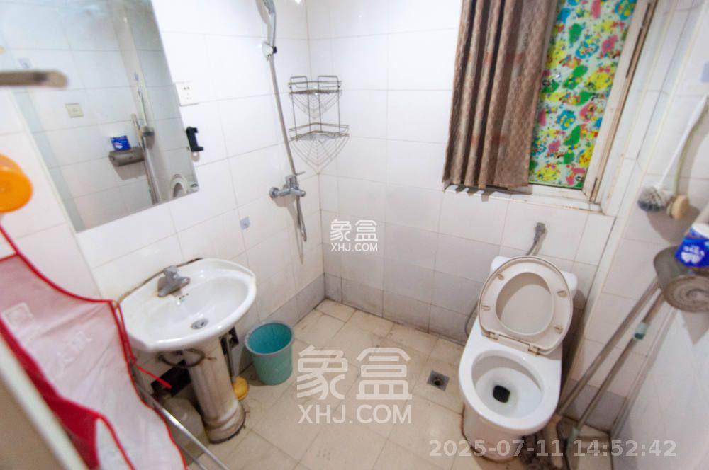 麓谷加州阳光  2室2厅1卫   2000.00元/月室内图