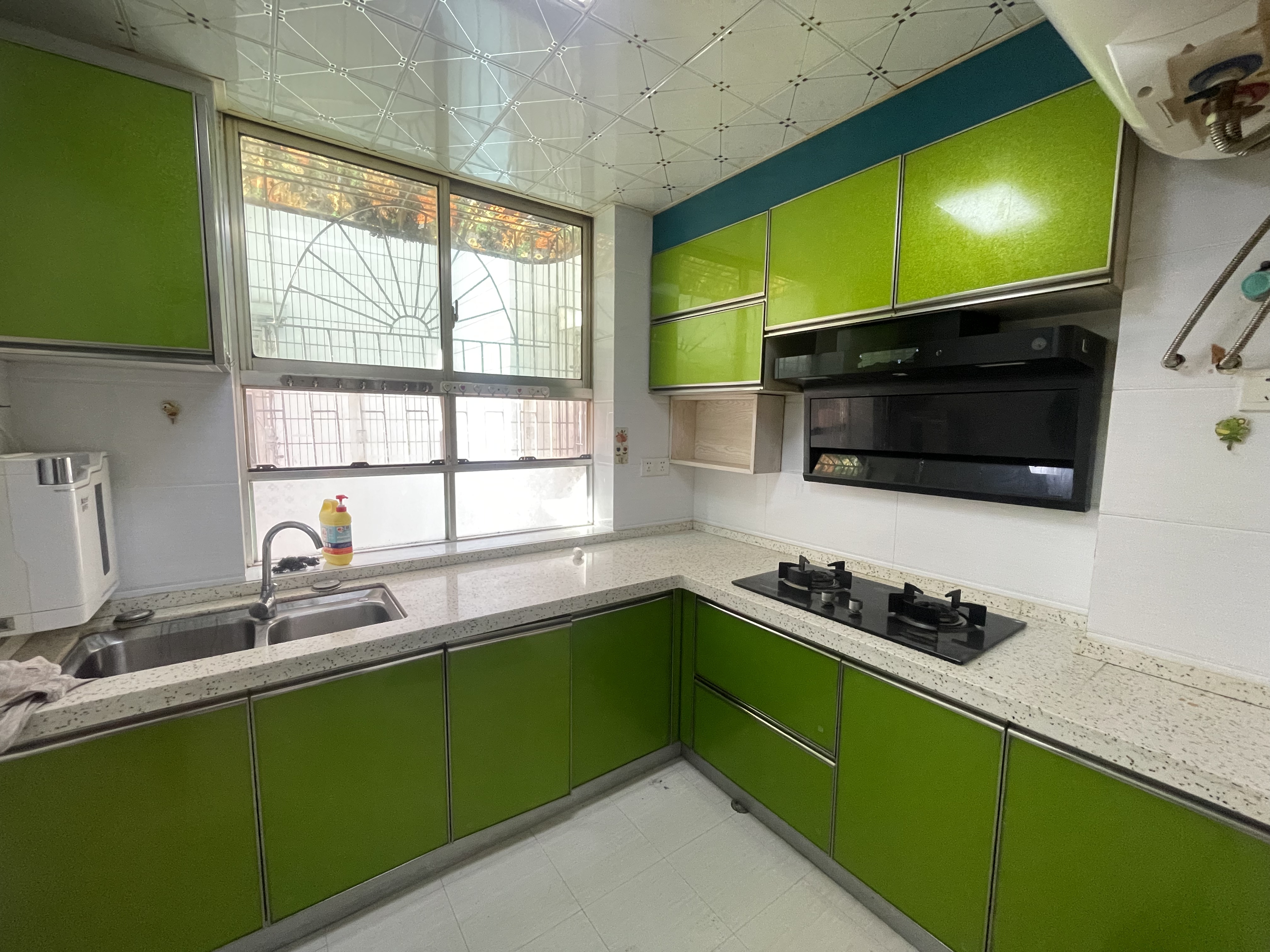 百货公司宿舍 3室2厅2卫 45.0万 百货公司宿舍 3室2厅2卫 45.0万客厅