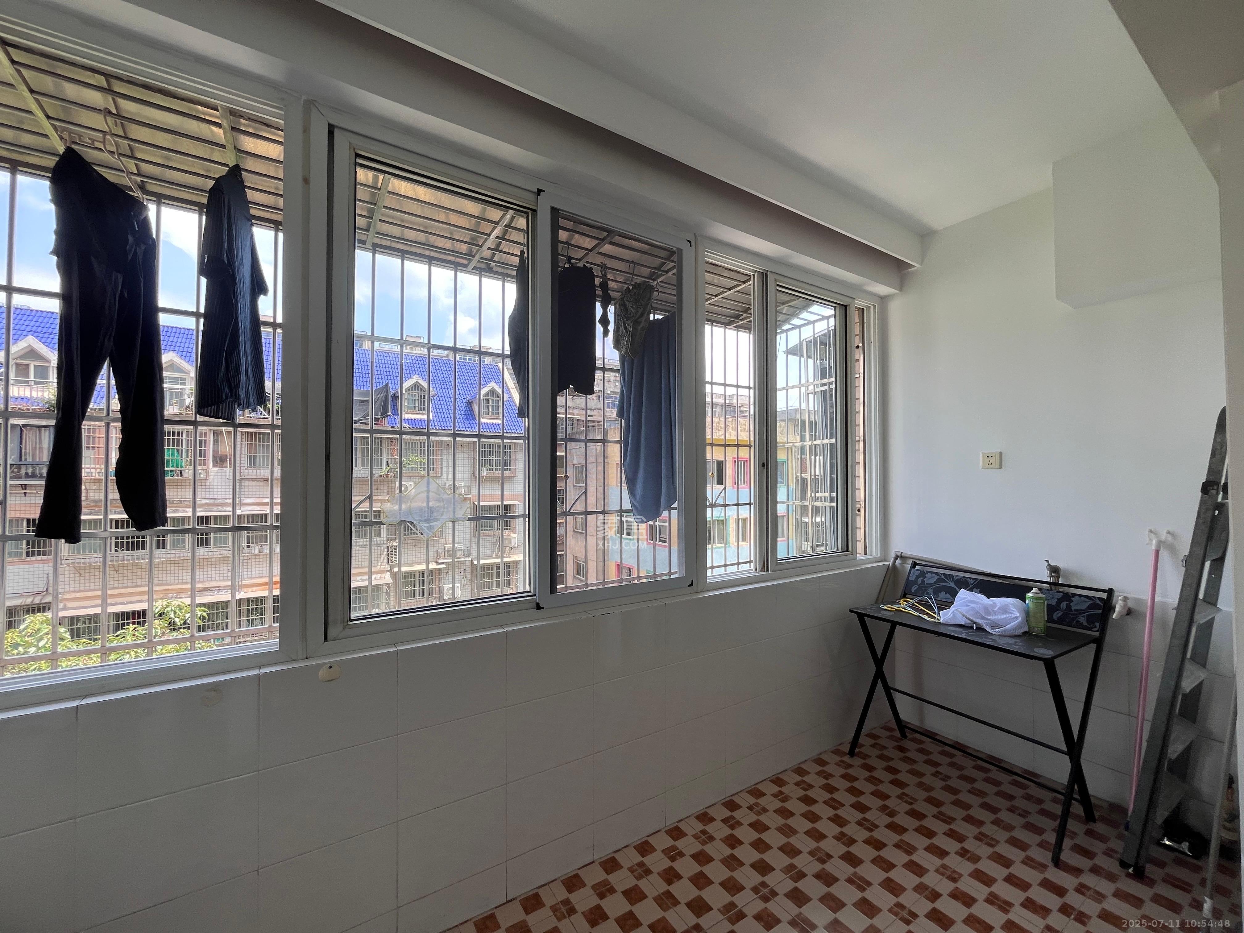 南湖嘉园 3室2厅2卫 3000.0元/月 南湖嘉园 3室2厅2卫 3000.0元/月室内图