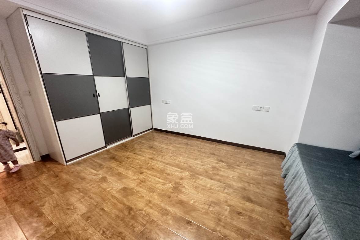 华天城小区 1室0厅0卫 1800.0元/月 华天城小区 1室0厅0卫 1800.0元/月室内图