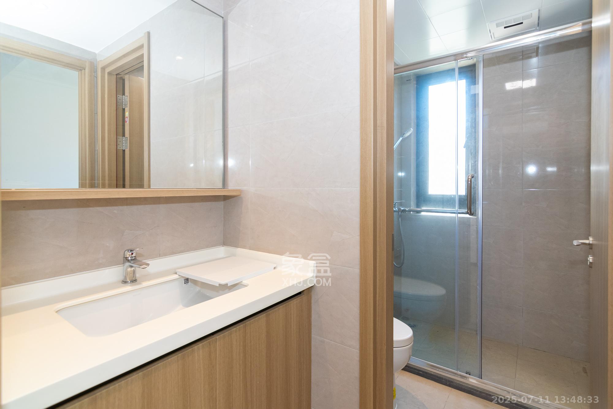 金辉优步学府  4室2厅2卫    105.0万 金辉优步学府  4室2厅2卫    105.0万卫生间