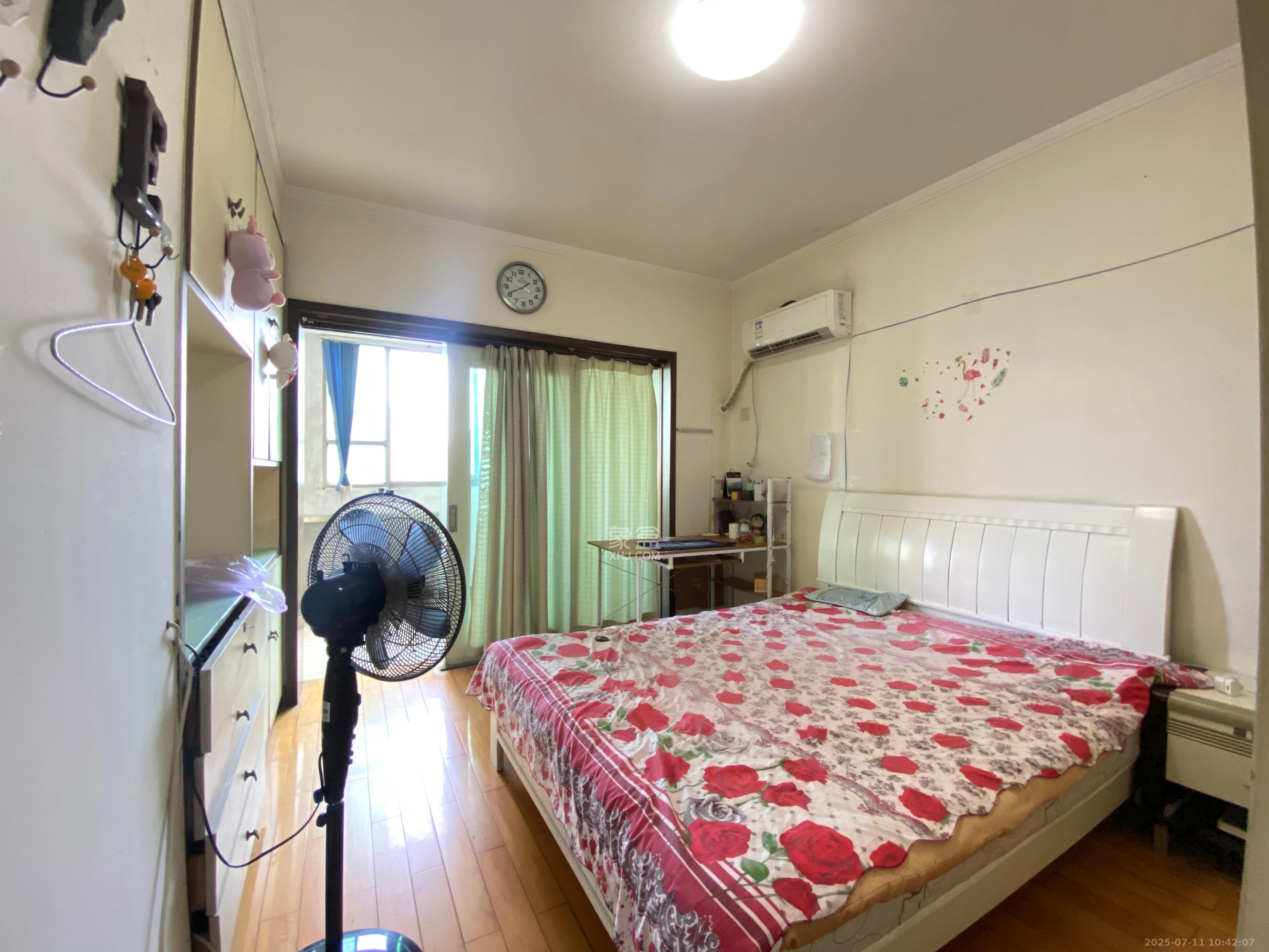 市一医院宿舍  1室2厅2卫    2800.0元/月 市一医院宿舍  1室2厅2卫    2800.0元/月室内图