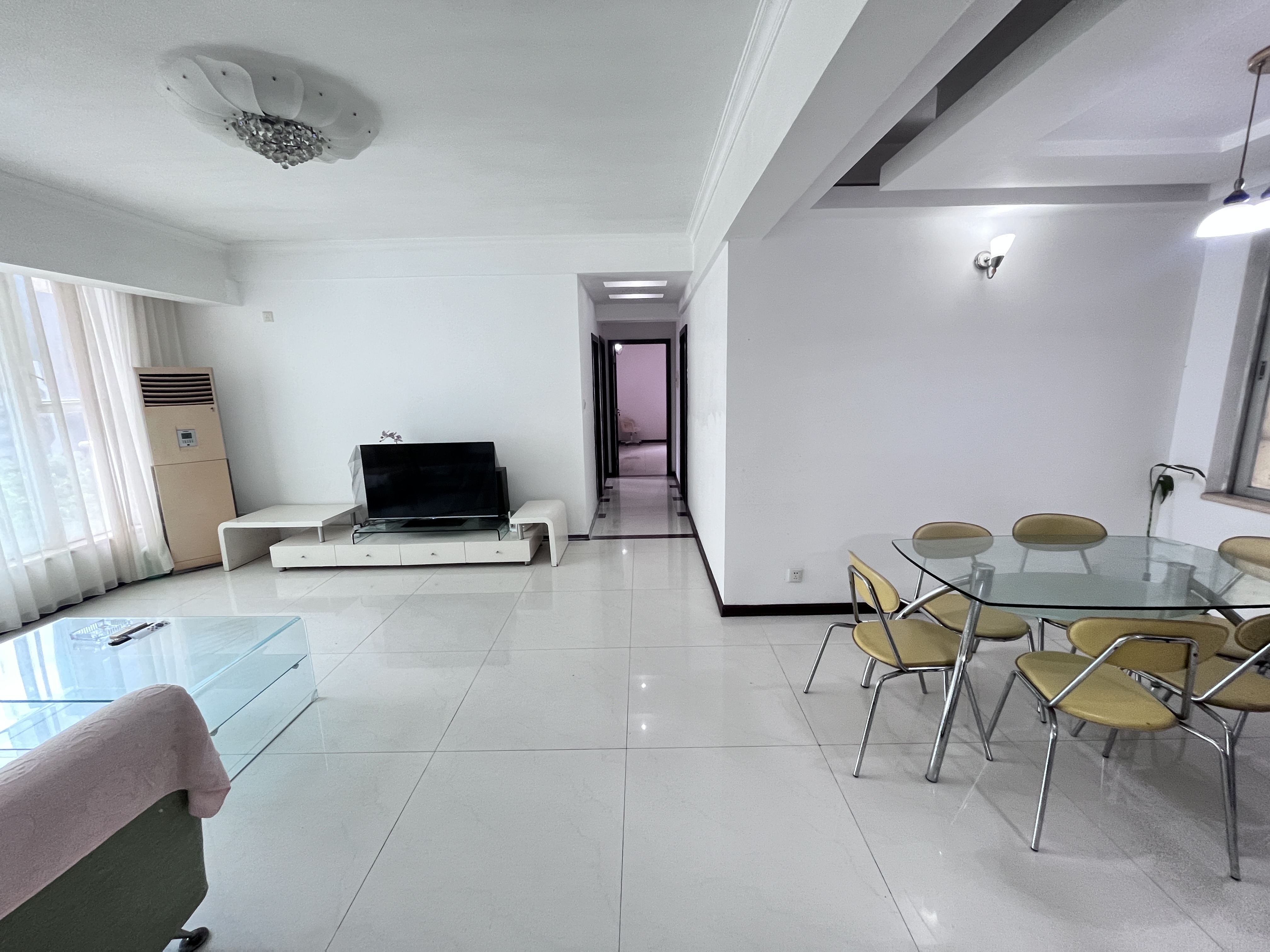 东方文华府 3室2厅2卫 3000.0元/月 东方文华府 3室2厅2卫 3000.0元/月室内图