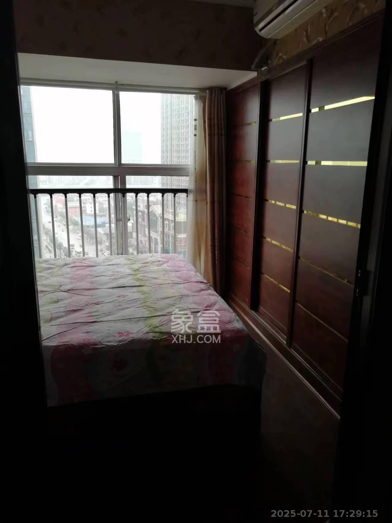 金色loft（鑫秋大厦）  2室2厅1卫   2100.00元/月室内图