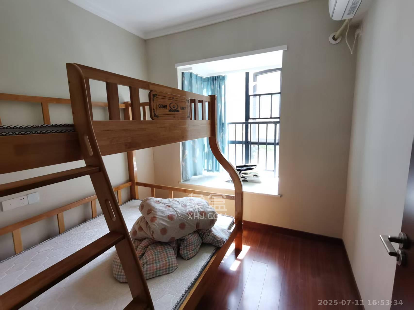 荣泰广场 3室2厅1卫 2100.0元/月 荣泰广场 3室2厅1卫 2100.0元/月室内图