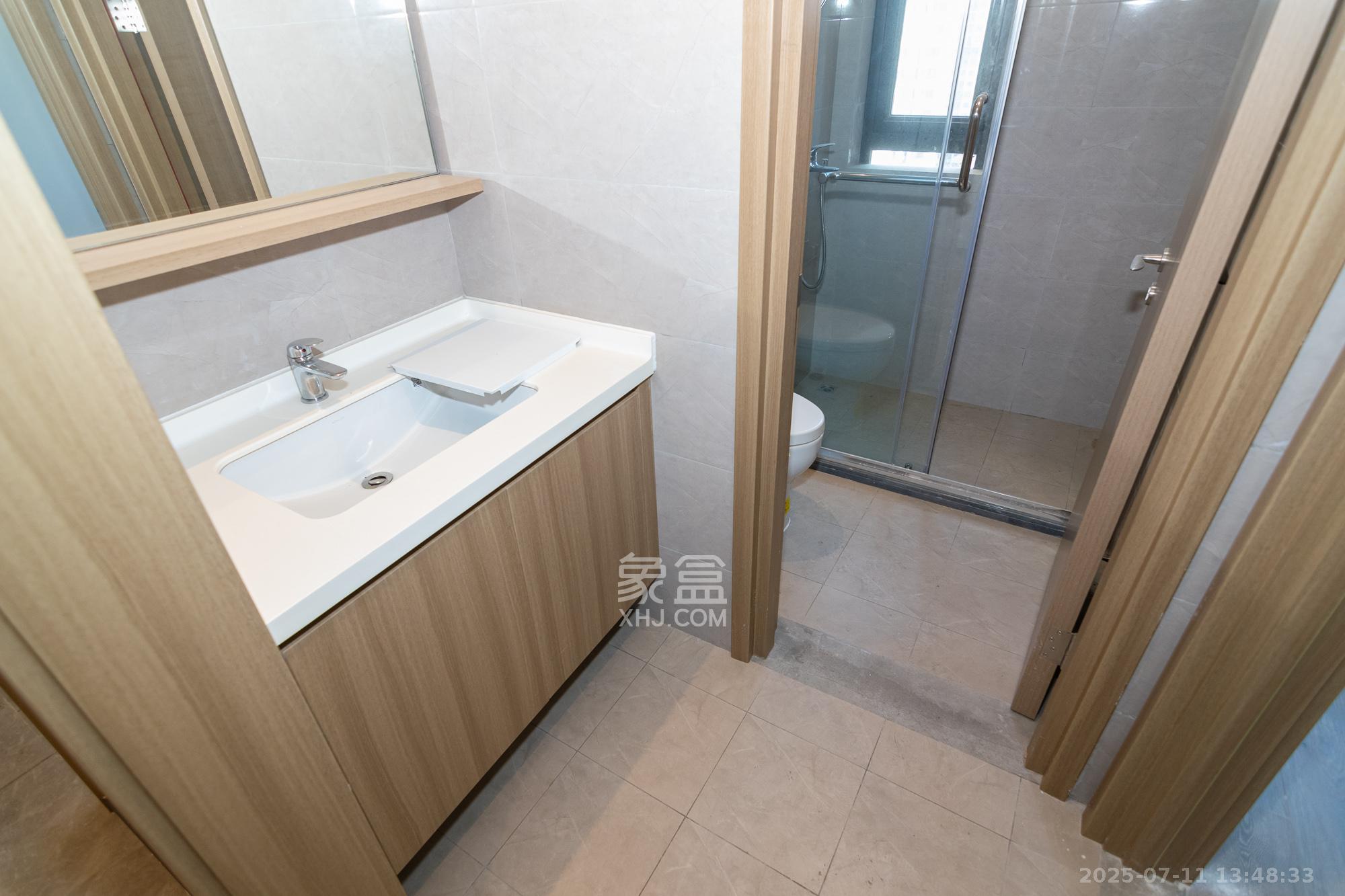 金辉优步学府  4室2厅2卫    105.0万 金辉优步学府  4室2厅2卫    105.0万卫生间