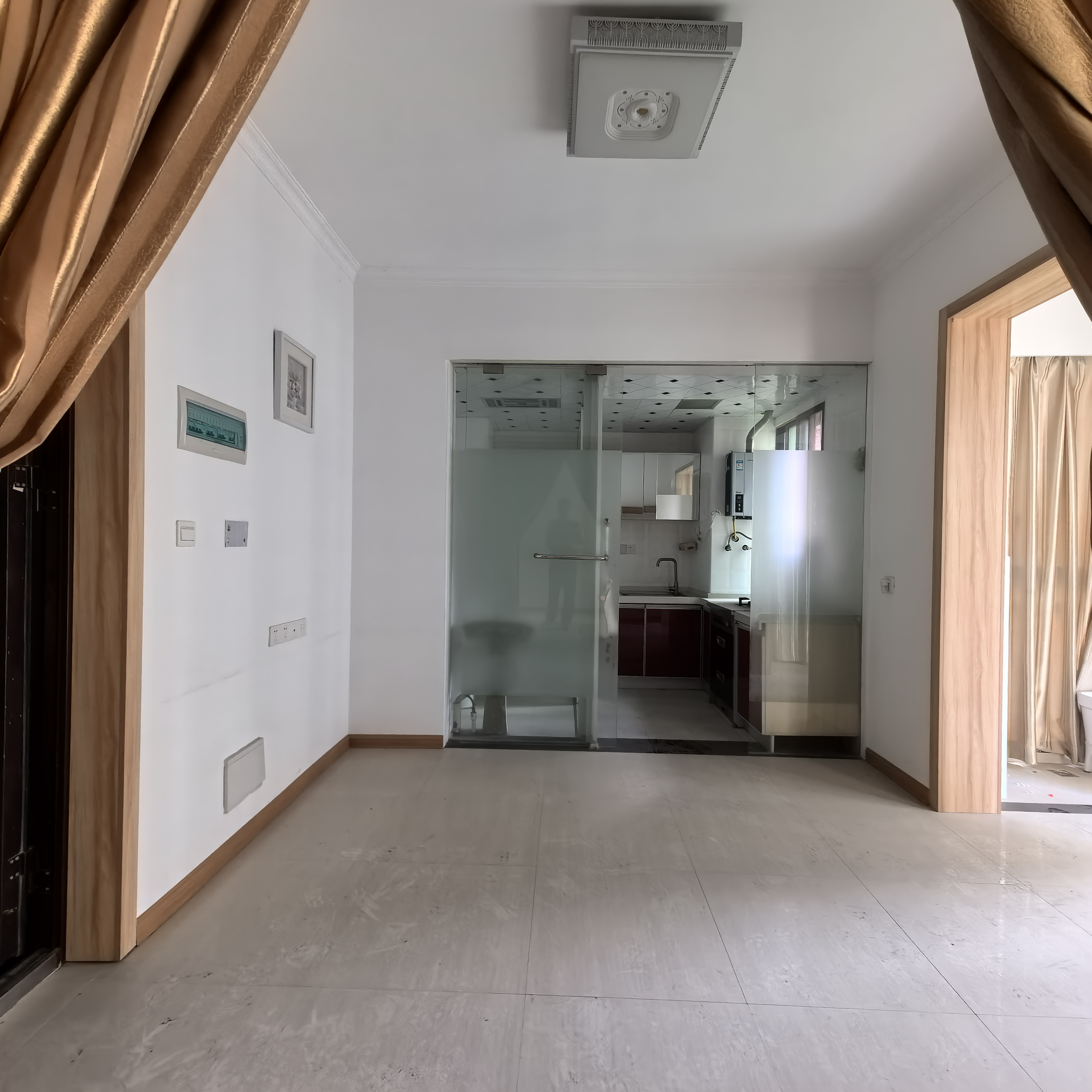 水映豪廷(一,二,三期) 1室0厅0卫 1300.0元/月 水映豪廷(一,二,三期) 1室0厅0卫 1300.0元/月室内图