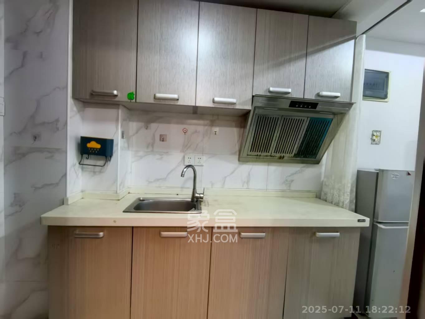 保利麓谷林语I区  1室1厅1卫   1400.00元/月室内图
