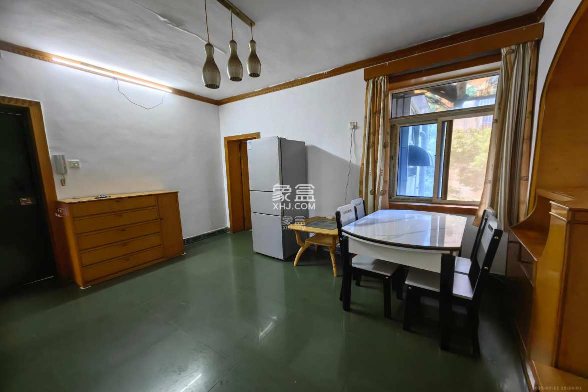 金沙园小区 3室2厅1卫 1600.0元/月 金沙园小区 3室2厅1卫 1600.0元/月室内图