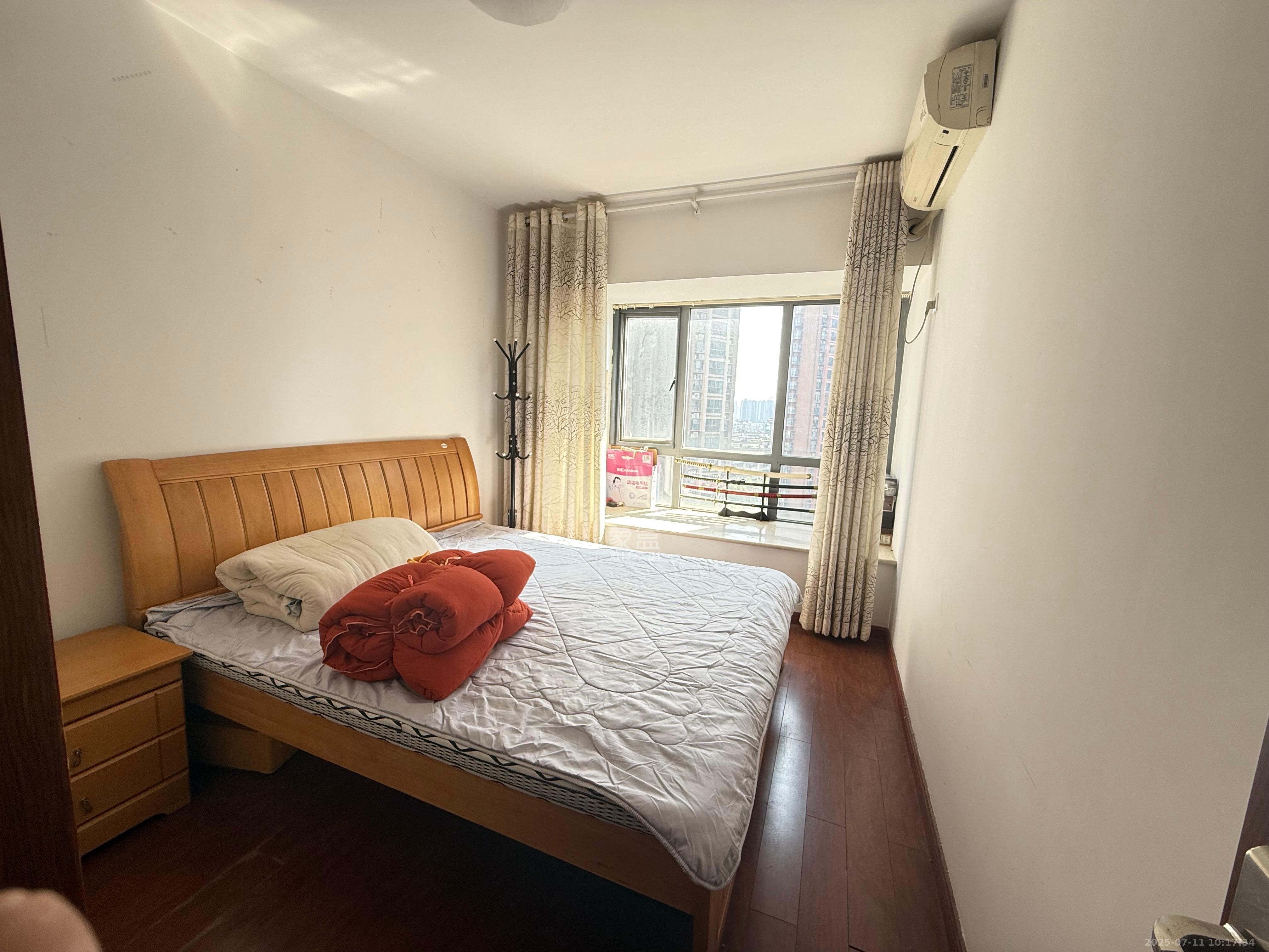 上海城小区 2室2厅1卫 1900.0元/月 上海城小区 2室2厅1卫 1900.0元/月室内图