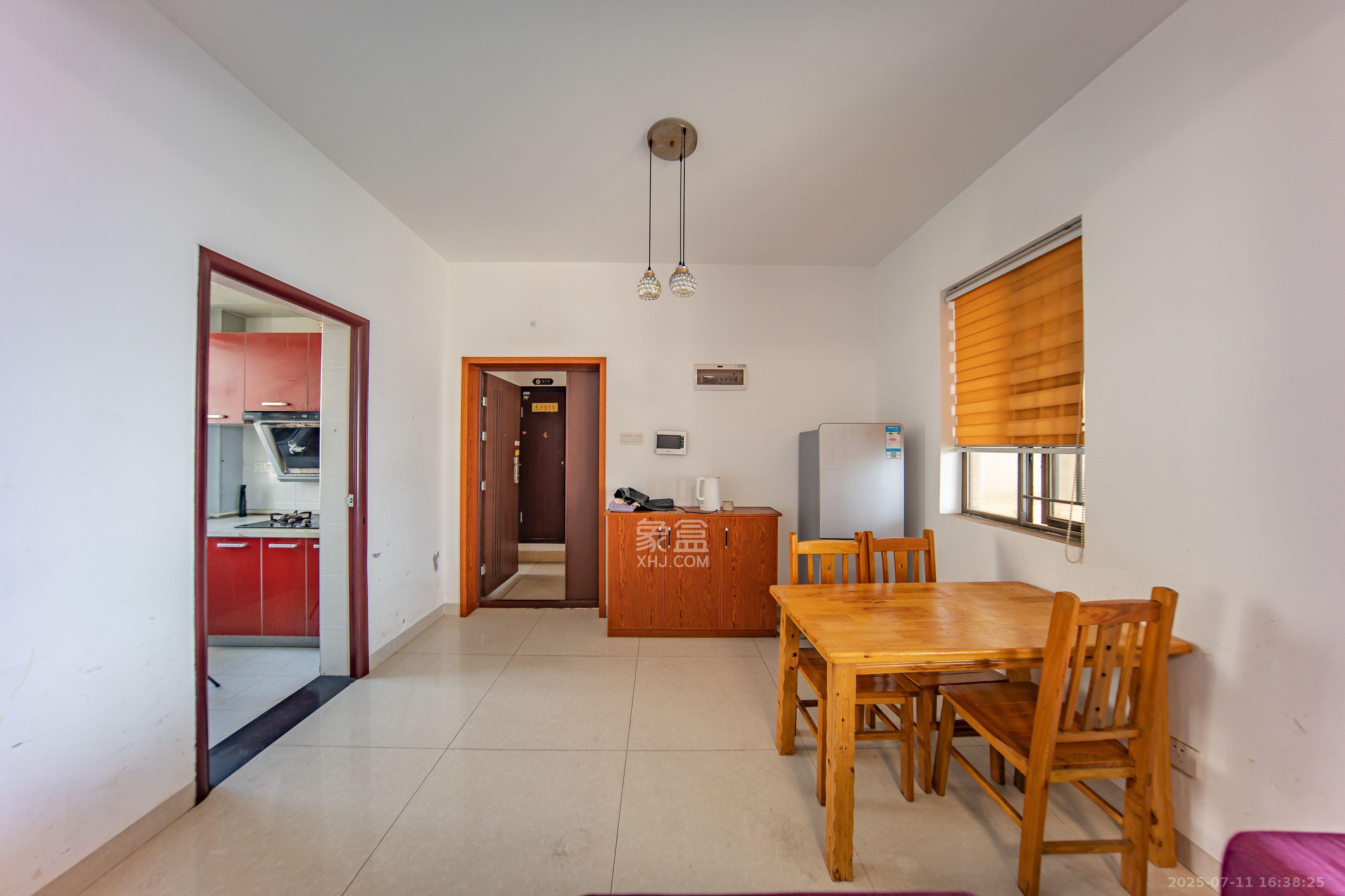 江山帝景雅典 3室2厅1卫 2100.0元/月 江山帝景雅典 3室2厅1卫 2100.0元/月室内图