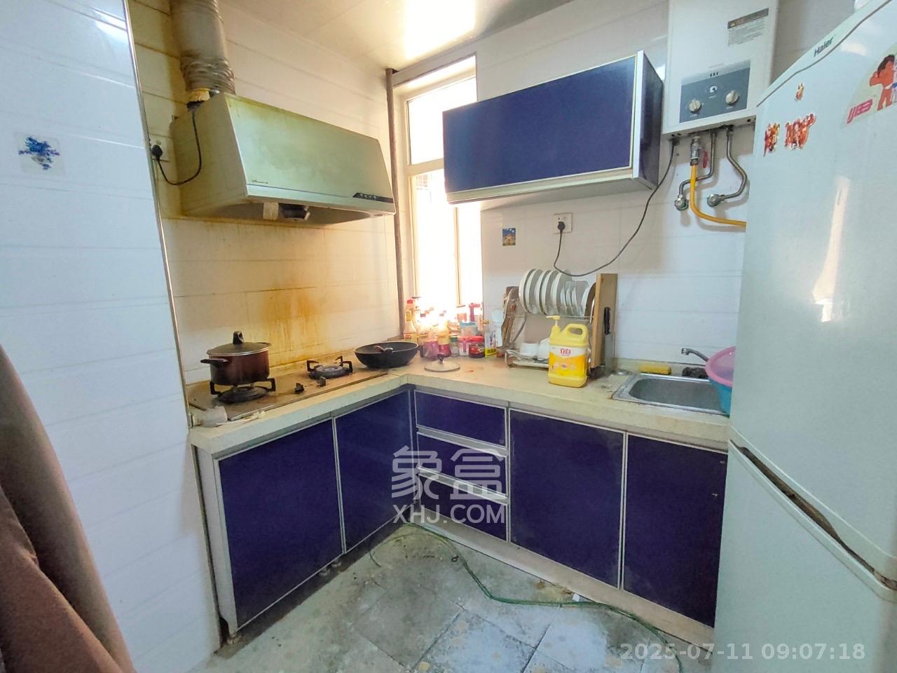 上河国际C区  3室1厅1卫    2600.0元/月 上河国际C区  3室1厅1卫    2600.0元/月室内图